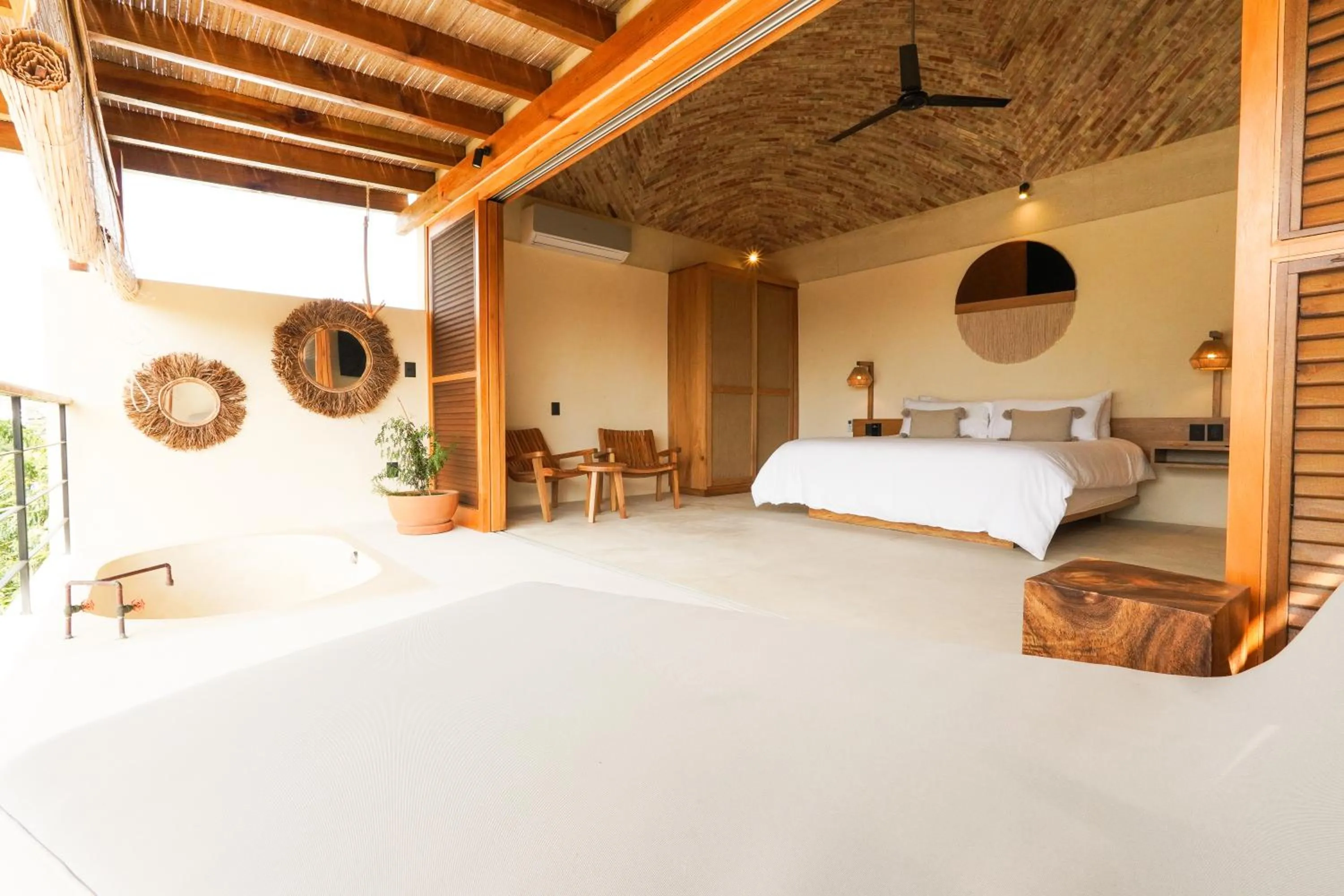 Casa Borka LUXURY FULLY FURNISHED BEACH CONDOS WITH POOL