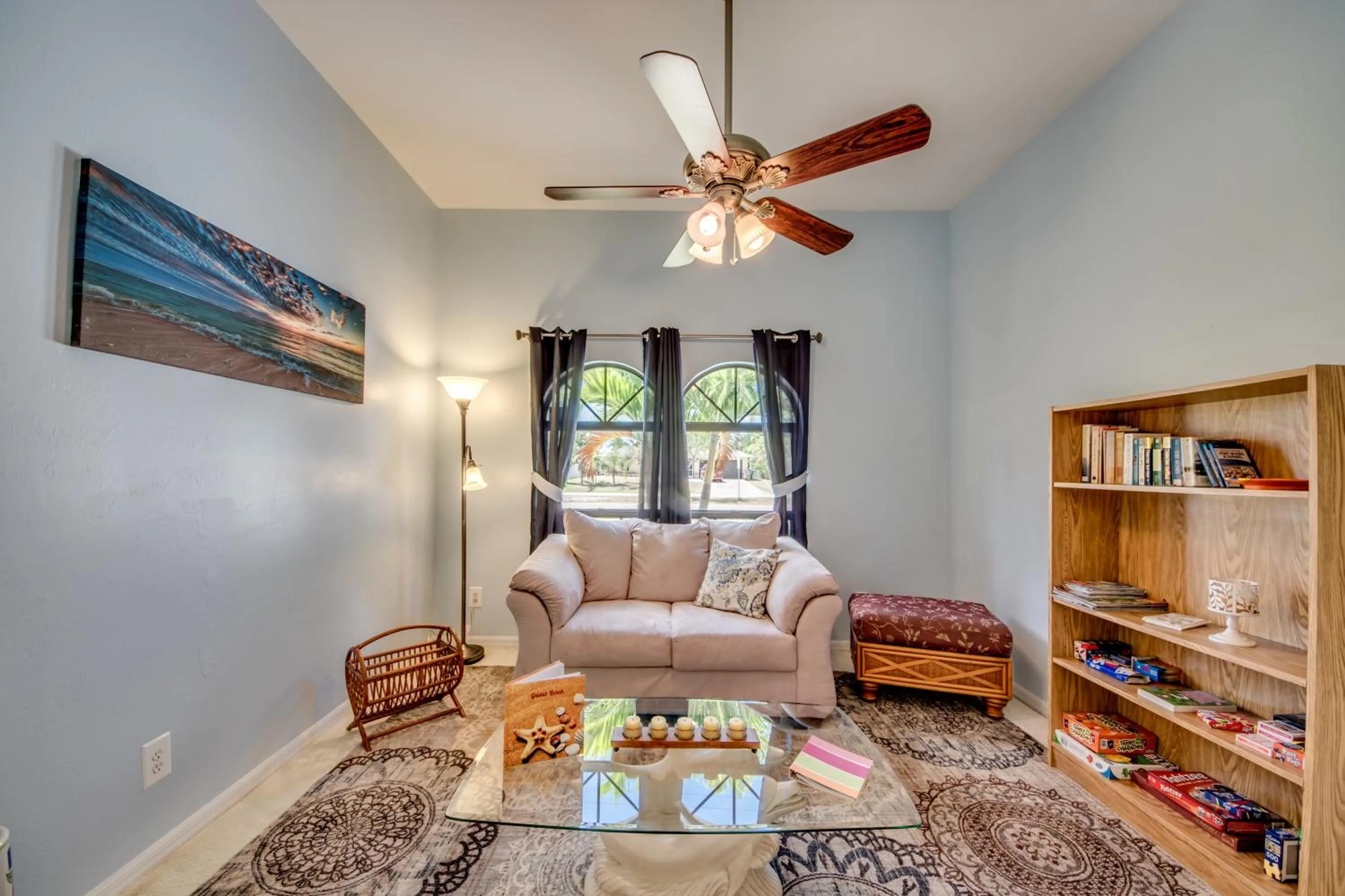 Villa McArita - 4 bedroom home w. heated pool on the water