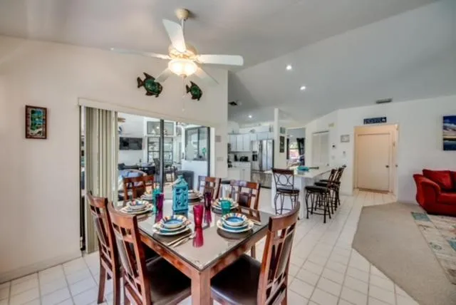 Villa McArita - 4 bedroom home w. heated pool on the water