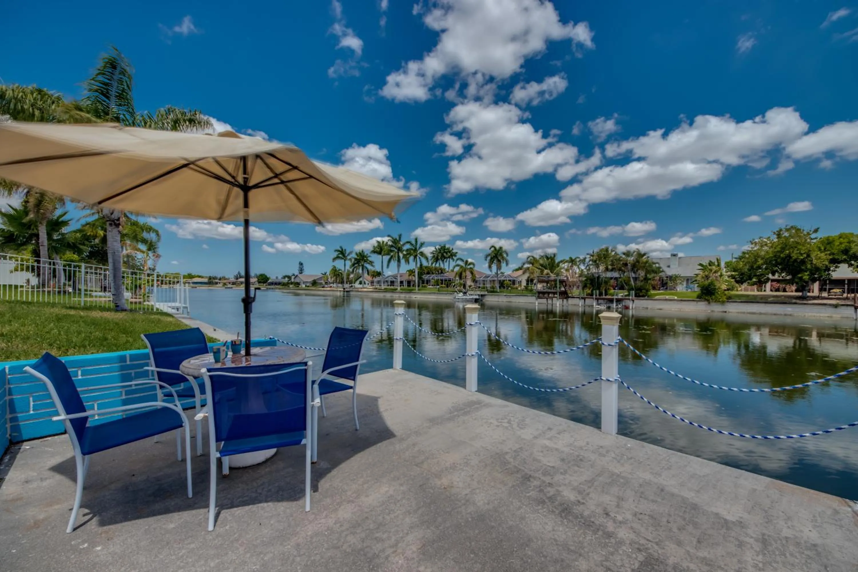 Villa McArita - 4 bedroom home w. heated pool on the water