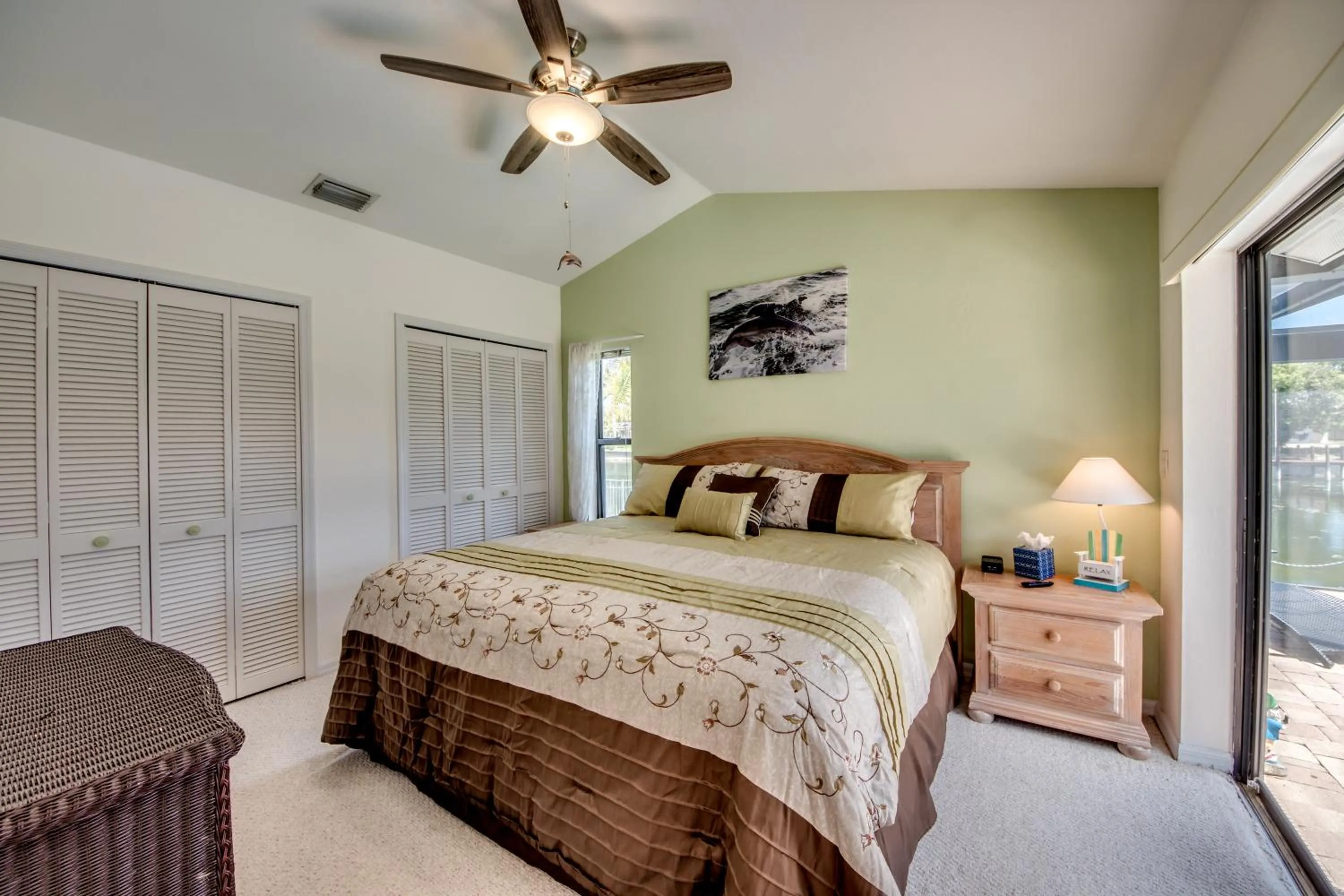 Bed in Villa McArita - 4 bedroom home w. heated pool on the water