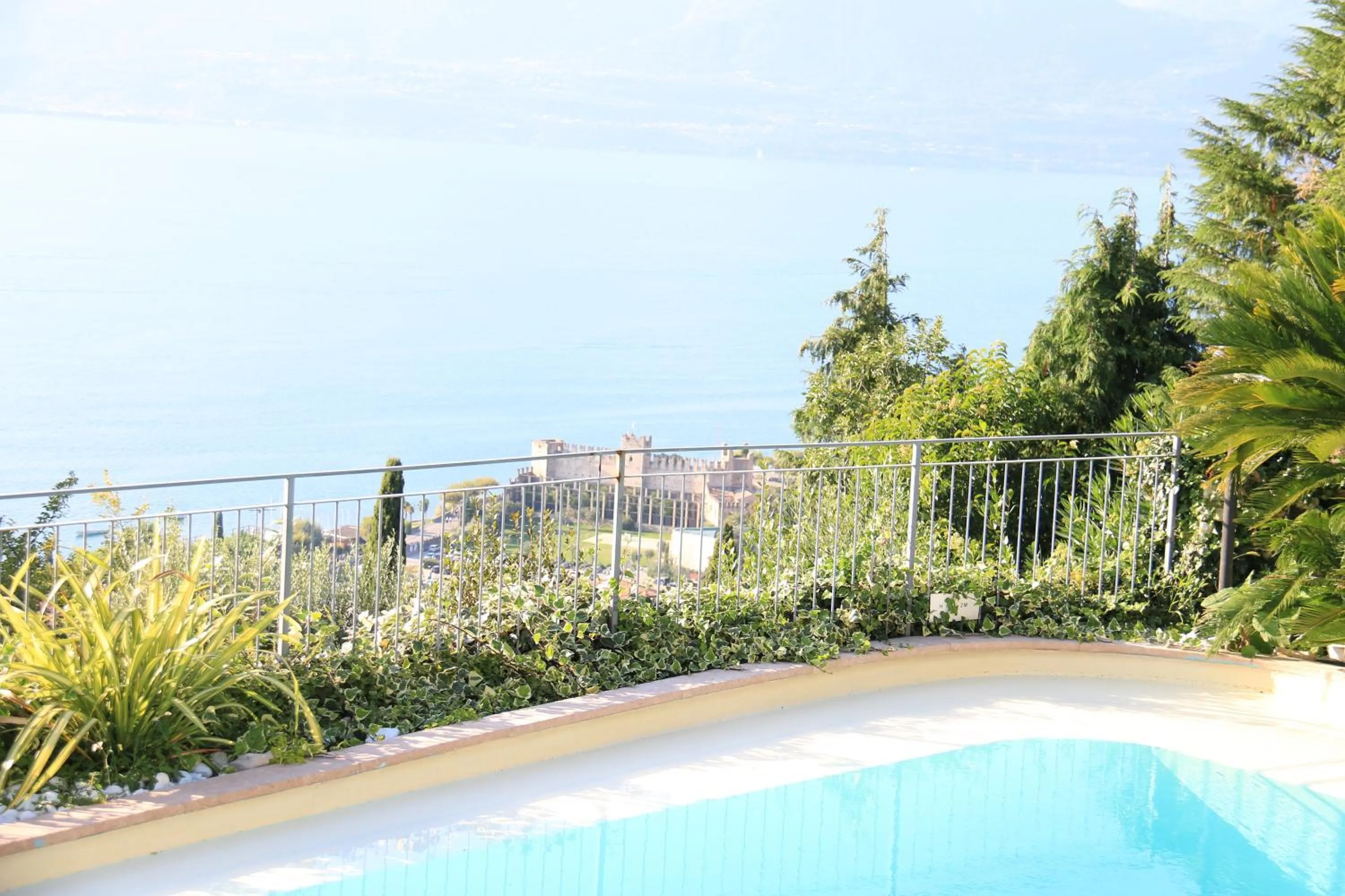 Lake view in Villa Margiò