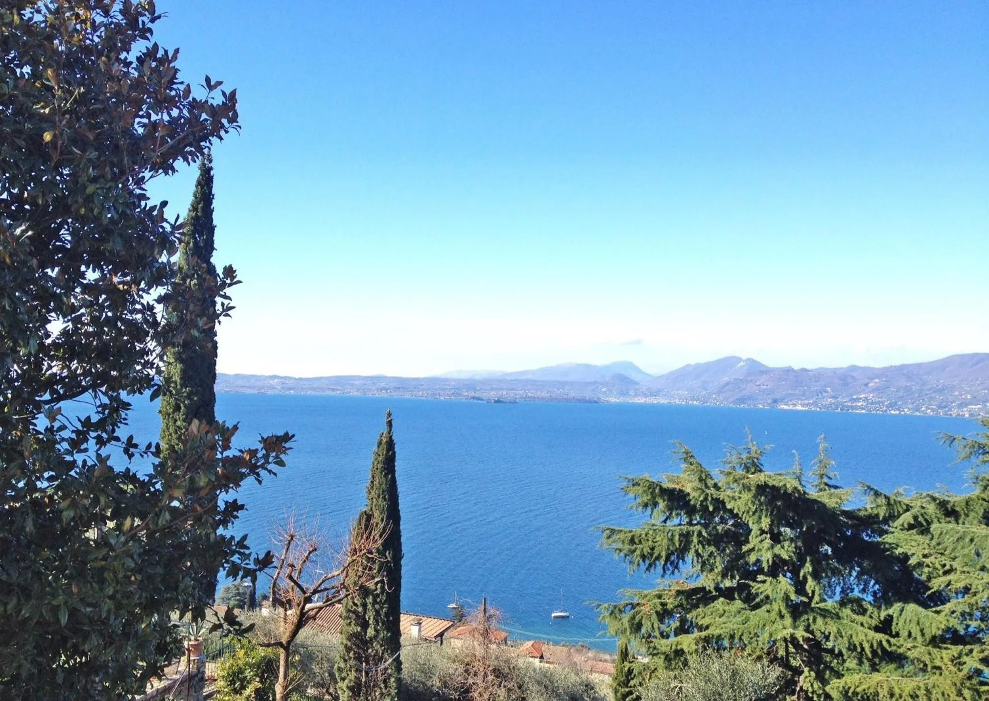 Lake view in Villa Margiò