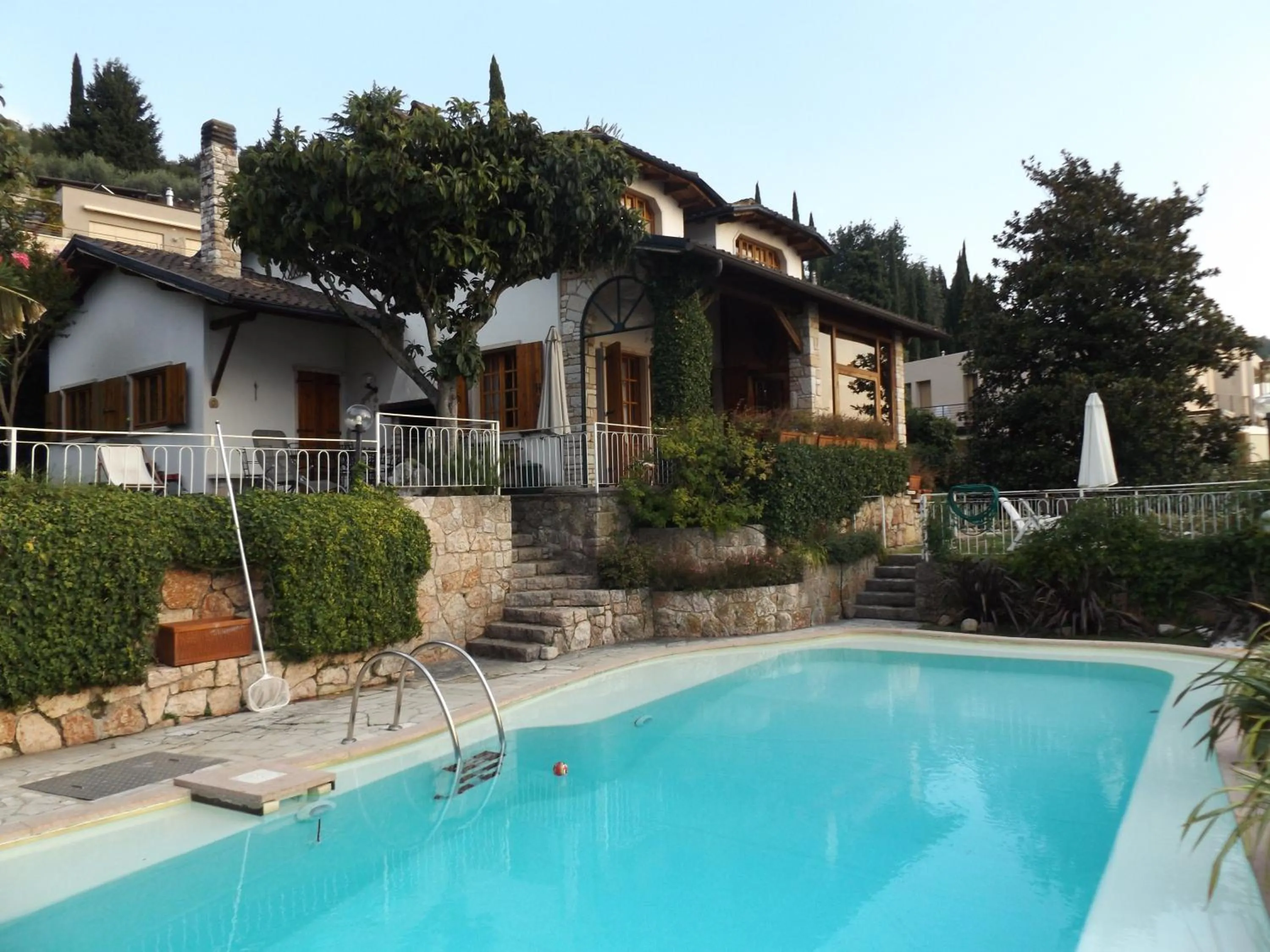 Property building in Villa Margiò