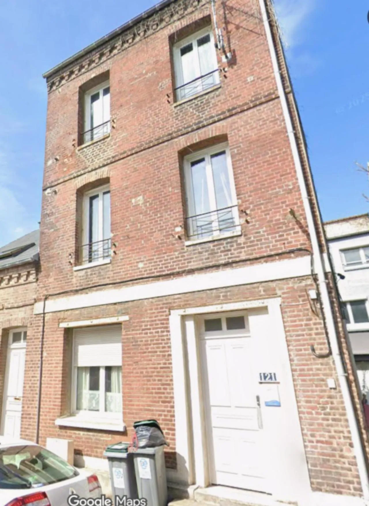 Property building in L'Escapade Mersoise