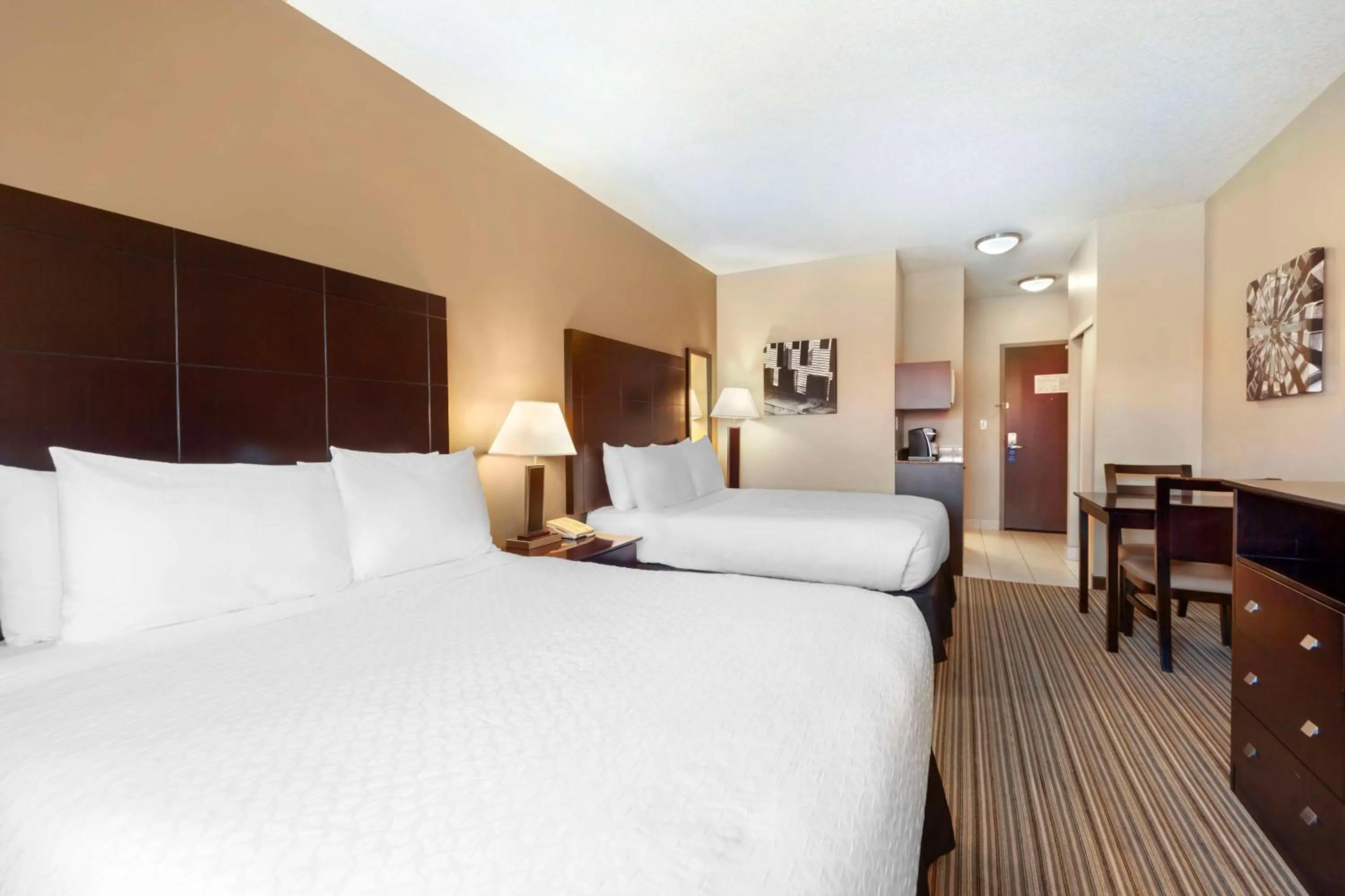 Bedroom, Bed in Best Western Plus Peace River Hotel & Suites