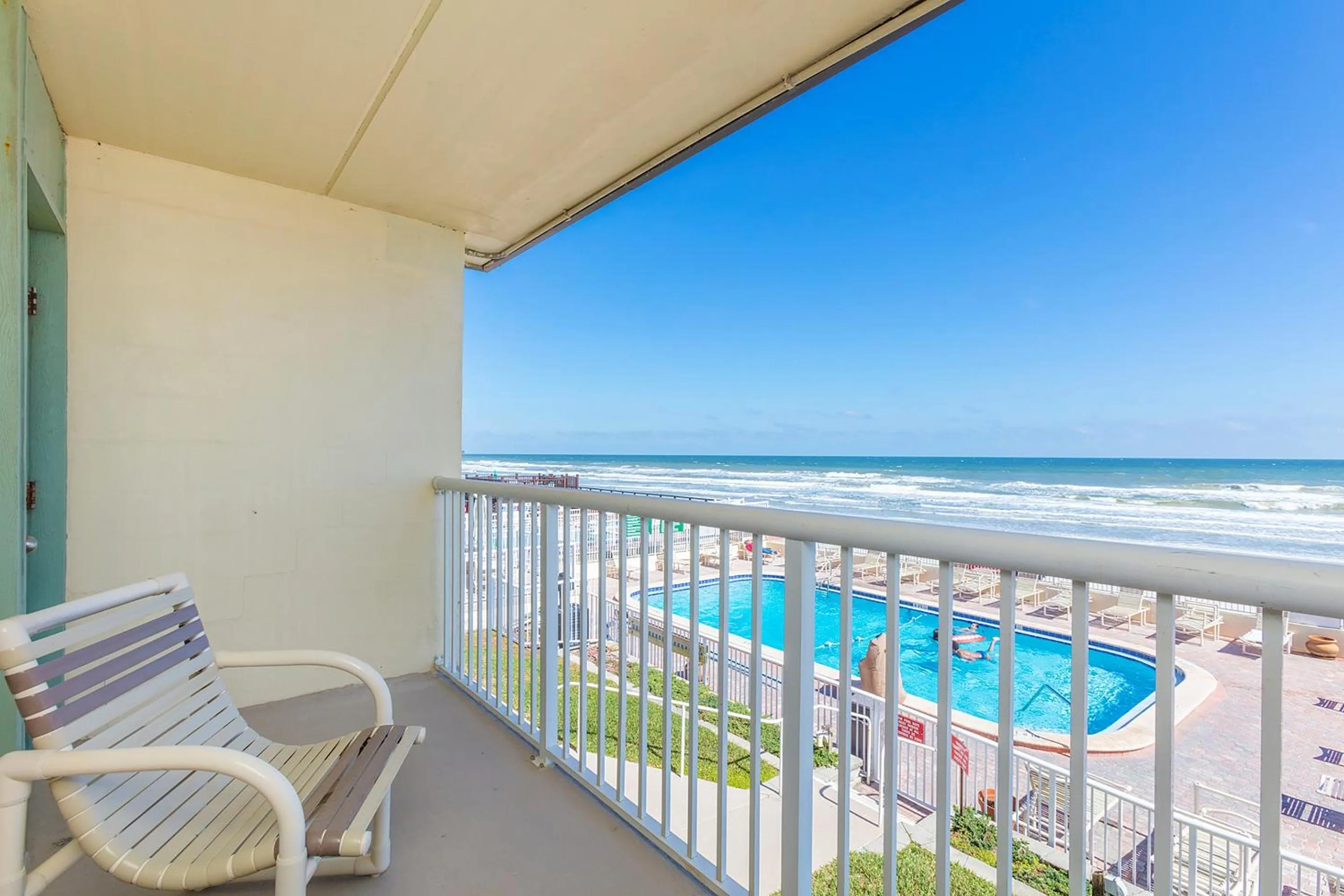 Balcony/Terrace in Fantasy Island Resort, Daytona Beach Shores