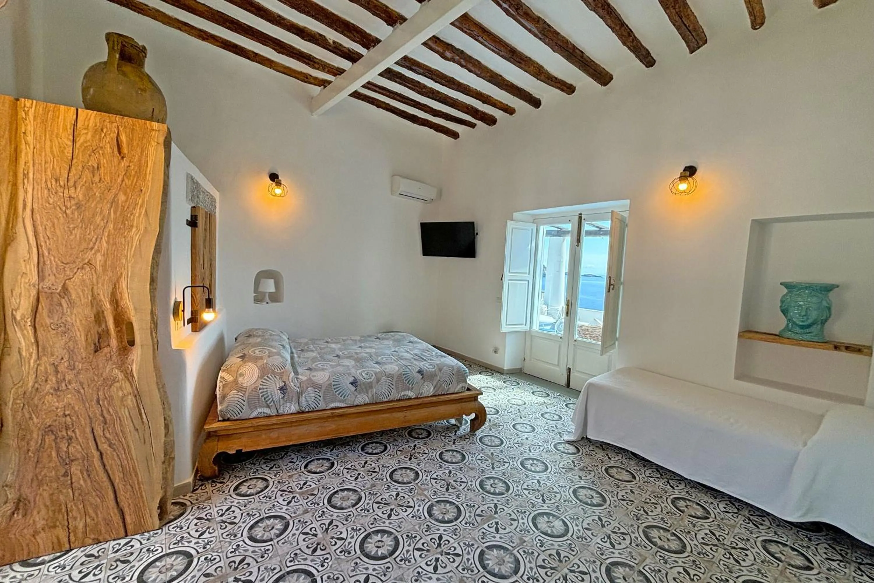 Photo of the whole room, Bed in Casa Acquamarina