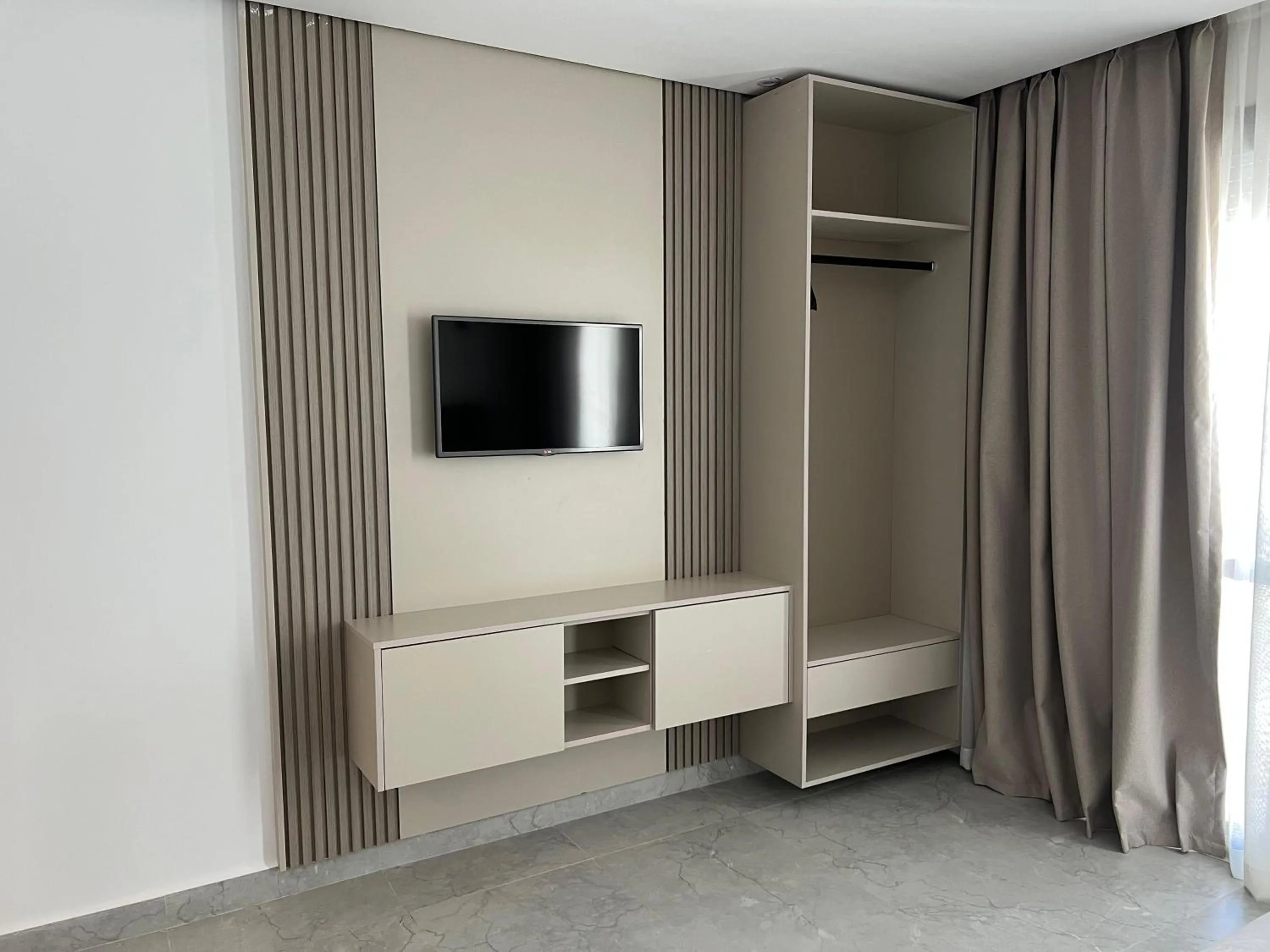 TV and multimedia in Le Rio Appart-Hotel City Center