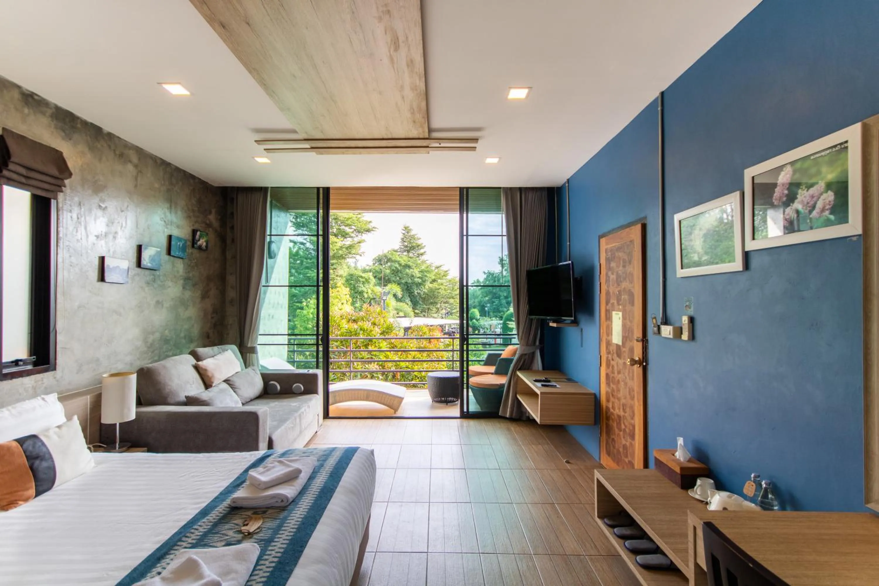 TV and multimedia in Sangthong Resort at Chiang Klang