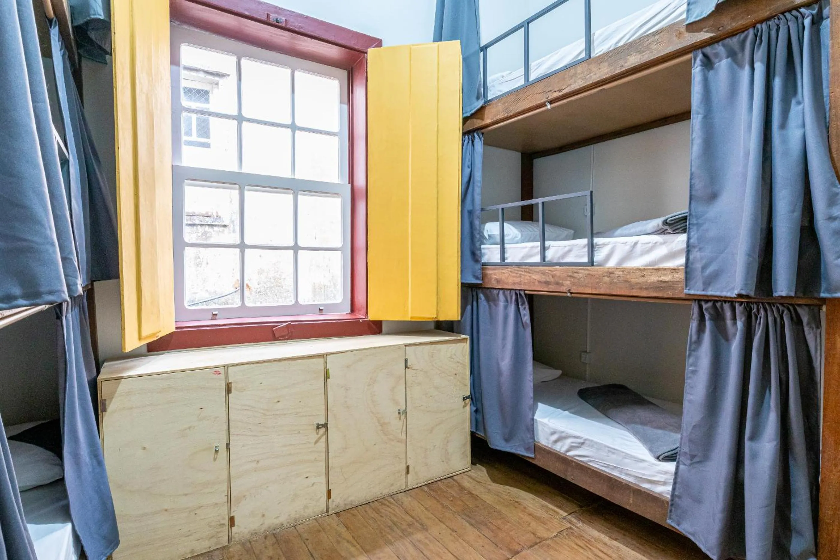 Bed in É Hostel