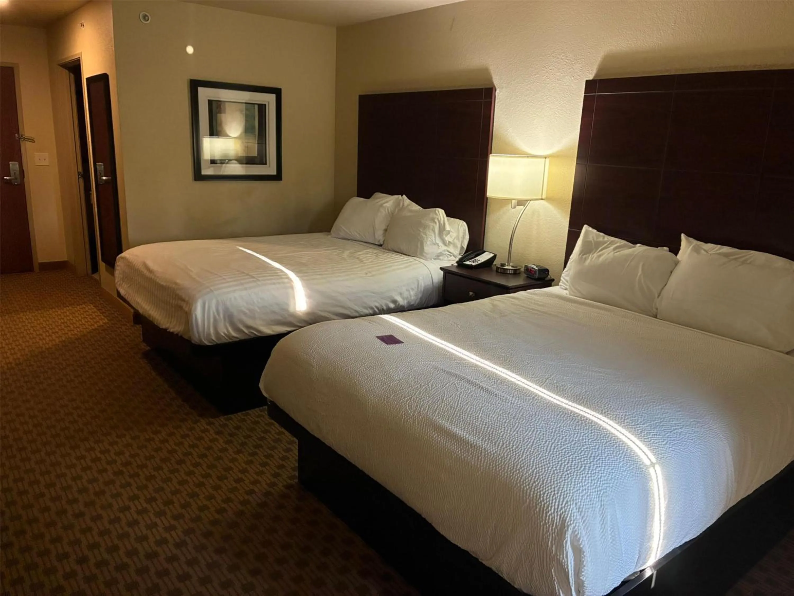 Bedroom, Bed in SureStay by Best Western Salem