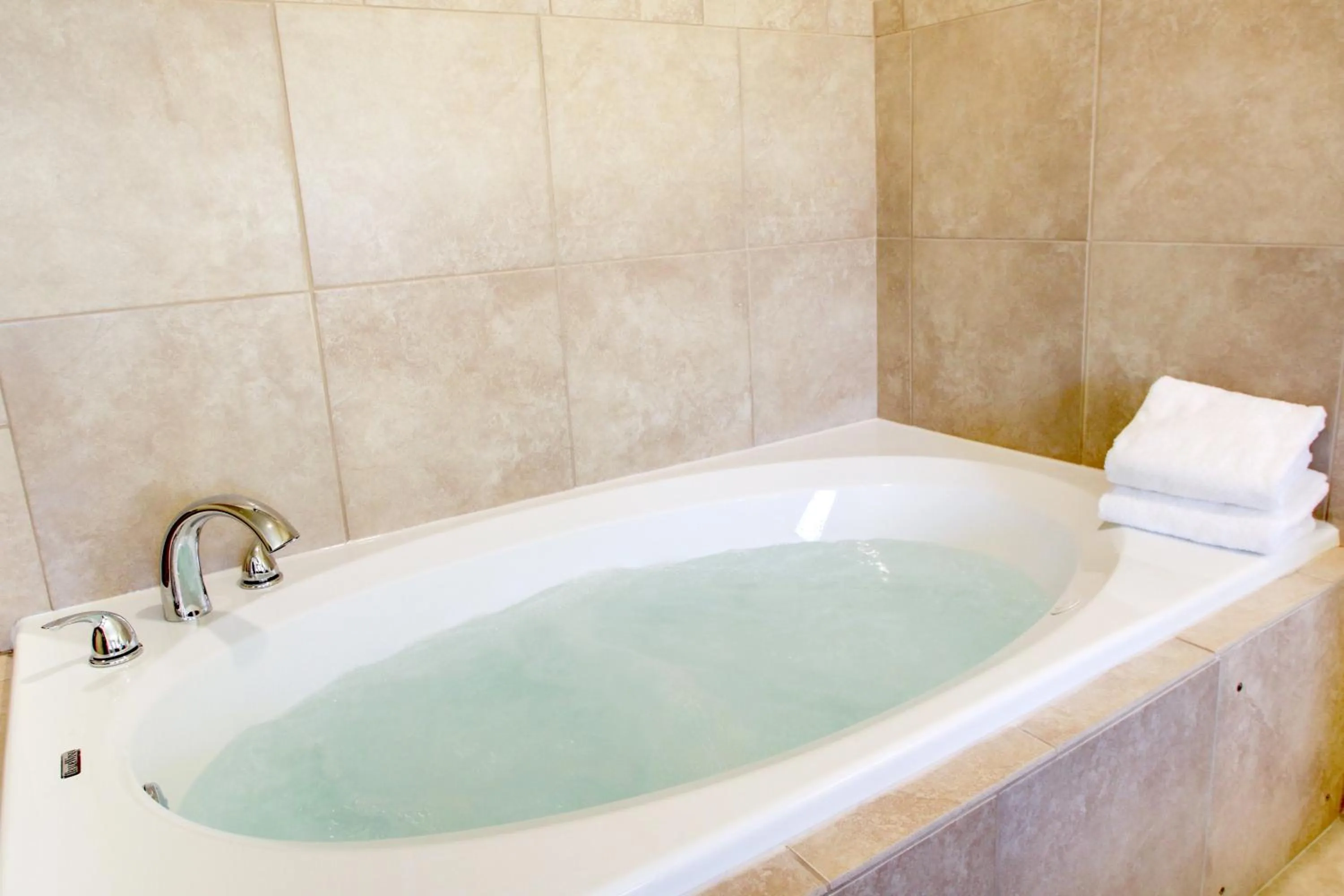 Cobblestone Hotel & Suites - Salem