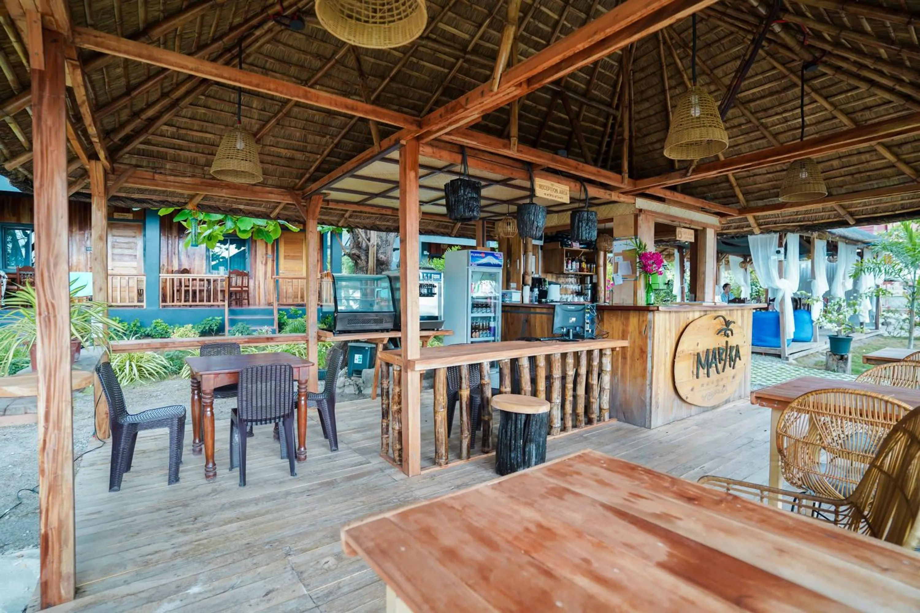 Restaurant/places to eat in Marika Resort