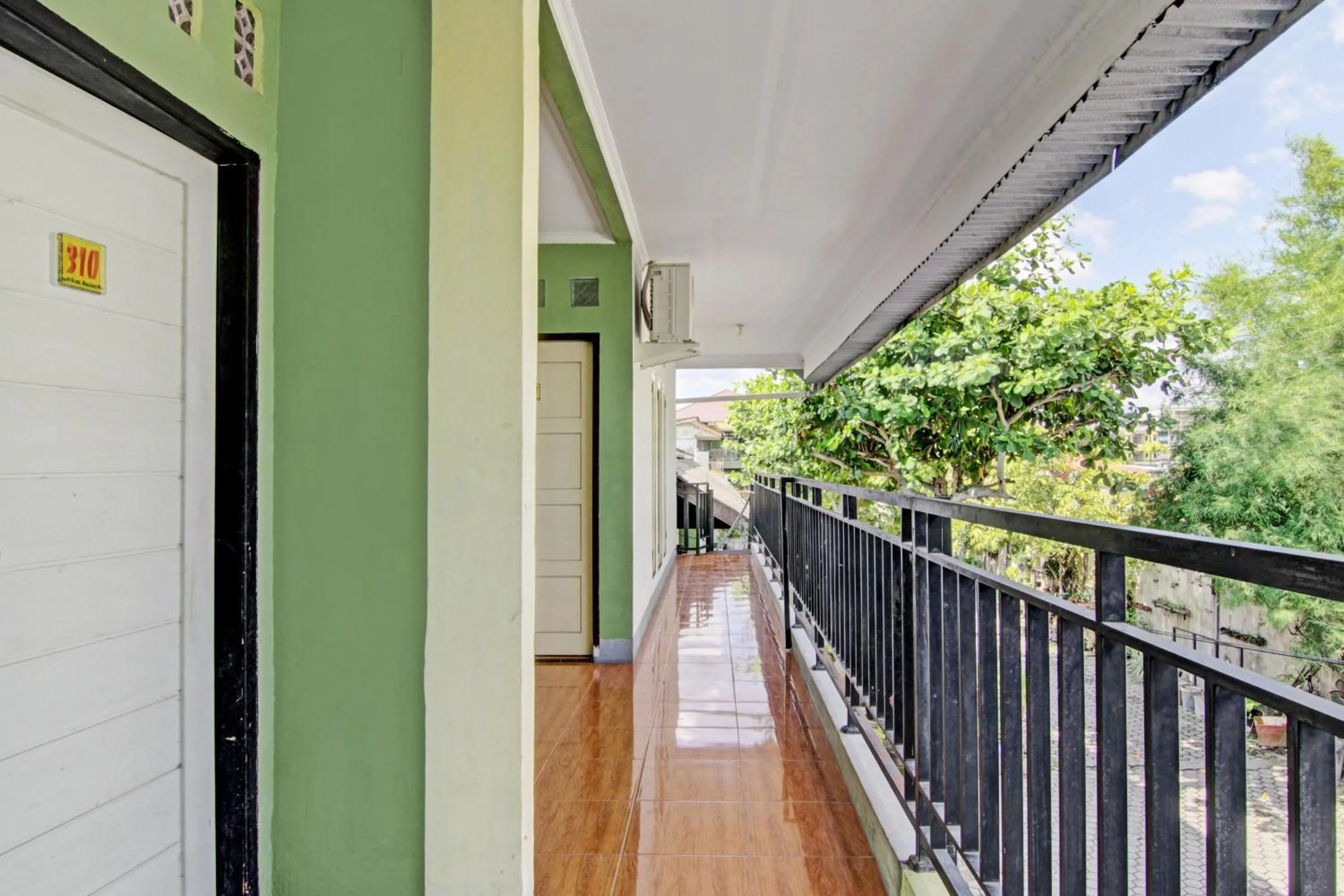 Lobby or reception in Hotel O Penginapan Budi SyariahNearTaman Amaryllis Pekanbaru