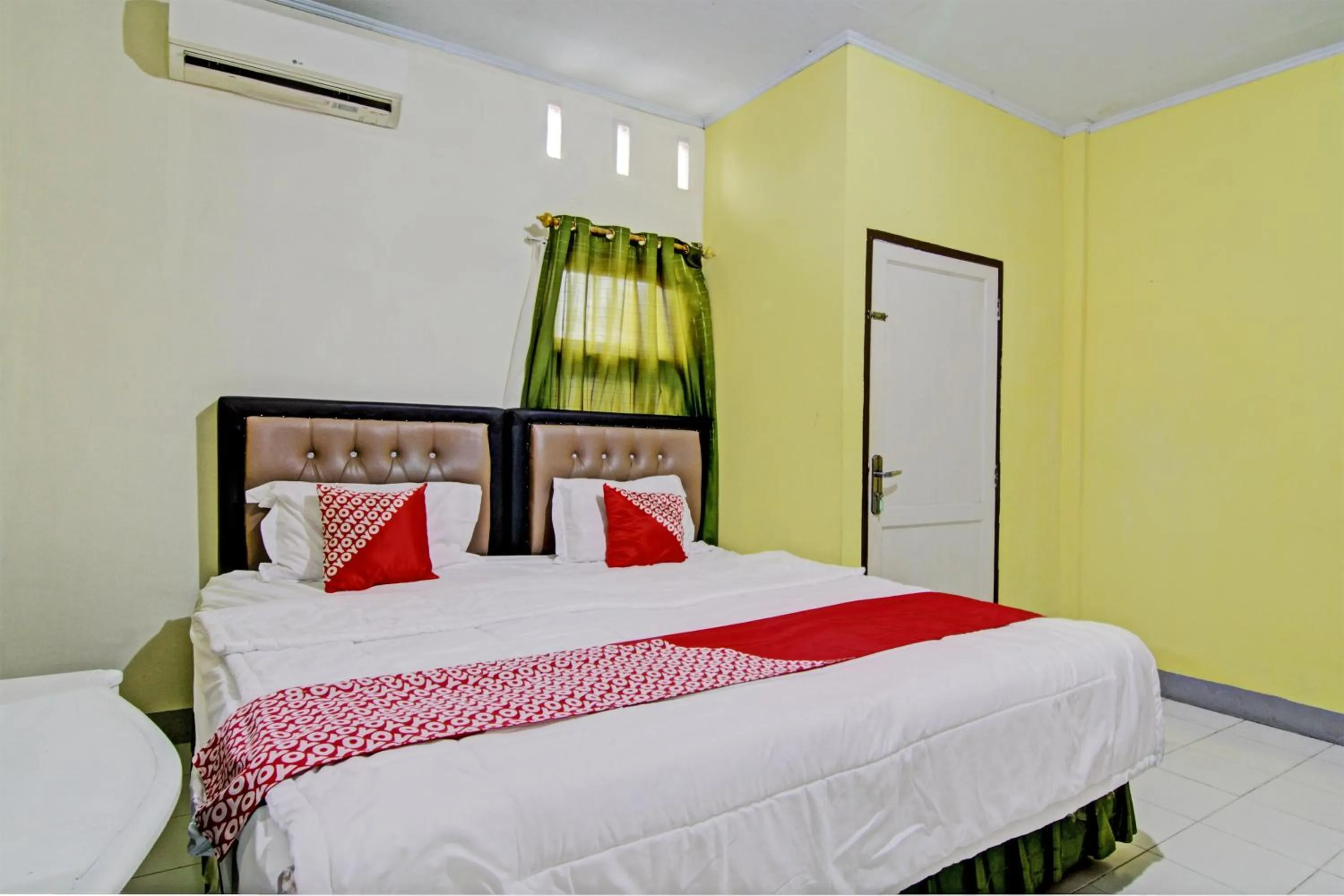 Bedroom, Bed in Hotel O Penginapan Budi SyariahNearTaman Amaryllis Pekanbaru