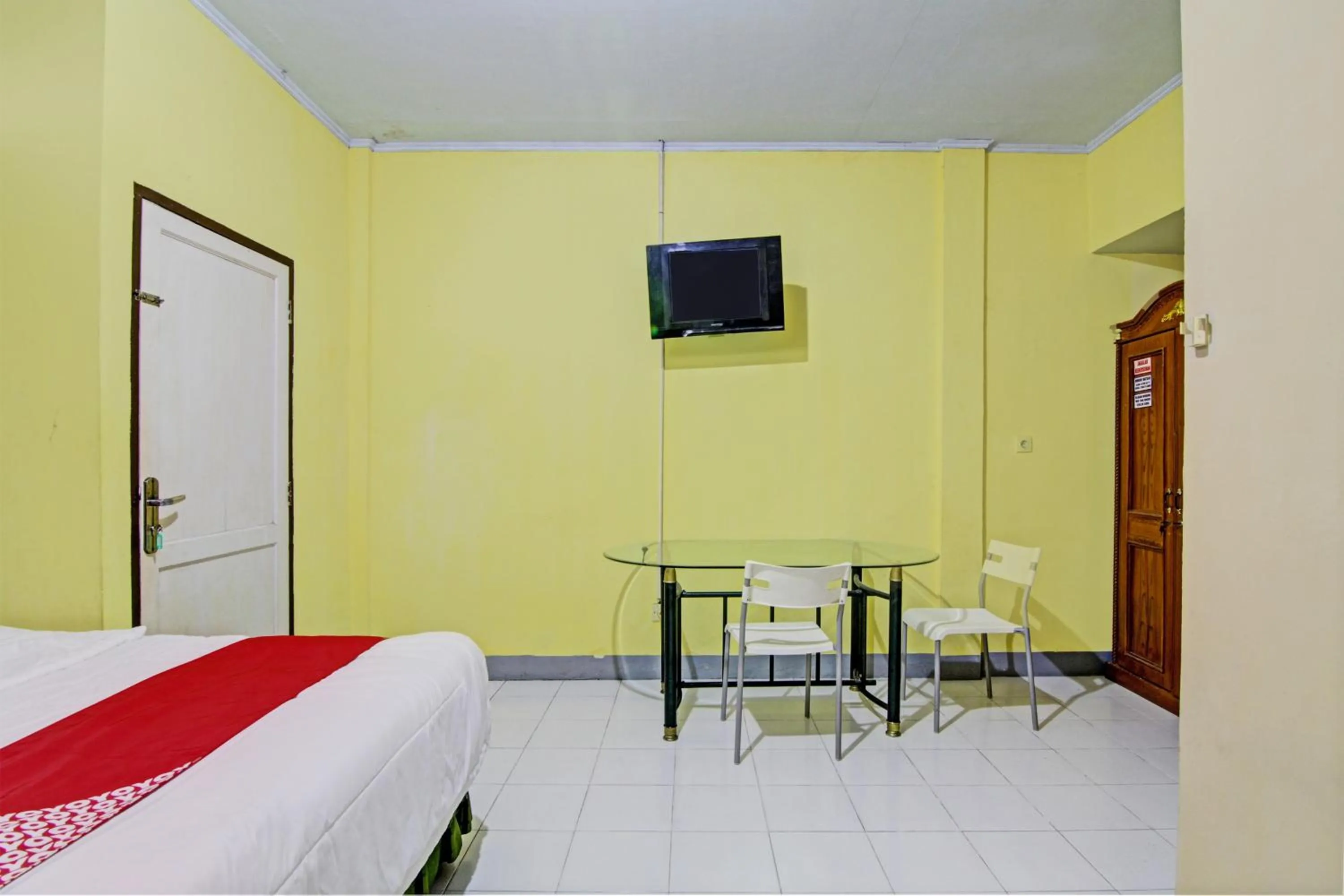 Bedroom, Bed in Hotel O Penginapan Budi SyariahNearTaman Amaryllis Pekanbaru