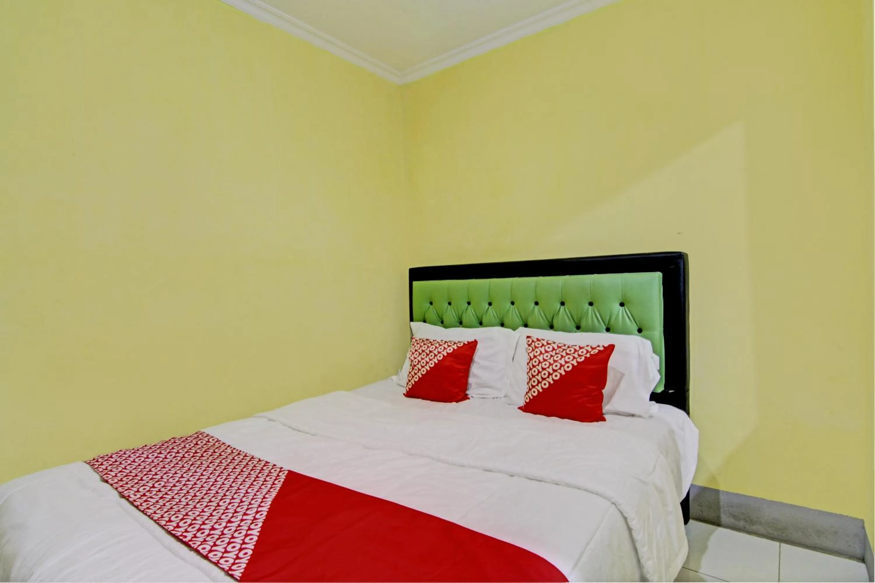 Bedroom, Bed in Hotel O Penginapan Budi SyariahNearTaman Amaryllis Pekanbaru