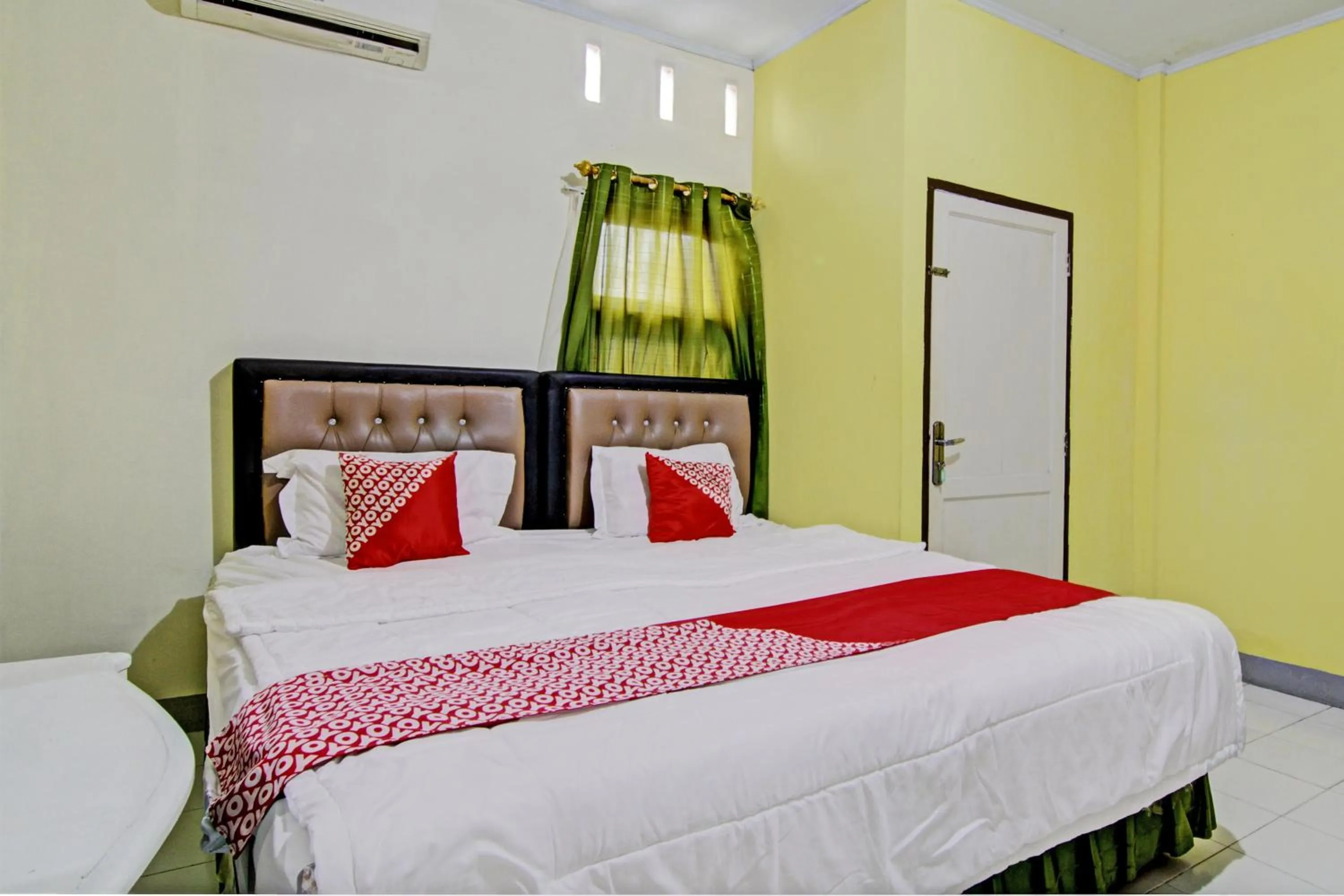 Bedroom, Bed in Hotel O Penginapan Budi SyariahNearTaman Amaryllis Pekanbaru