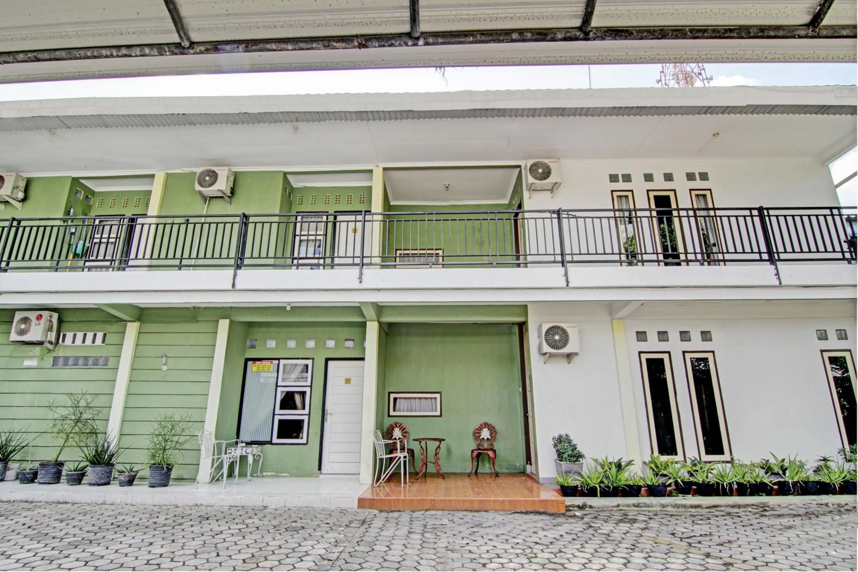 Facade/entrance in Hotel O Penginapan Budi SyariahNearTaman Amaryllis Pekanbaru