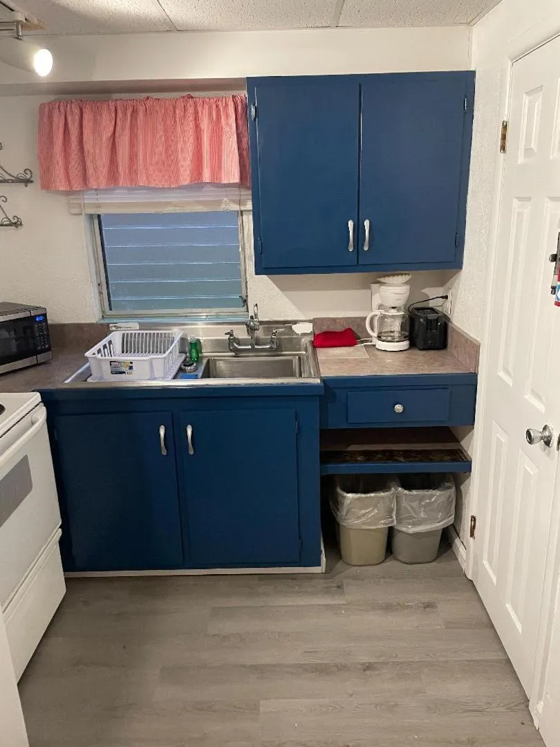 Pink Champagne Motel