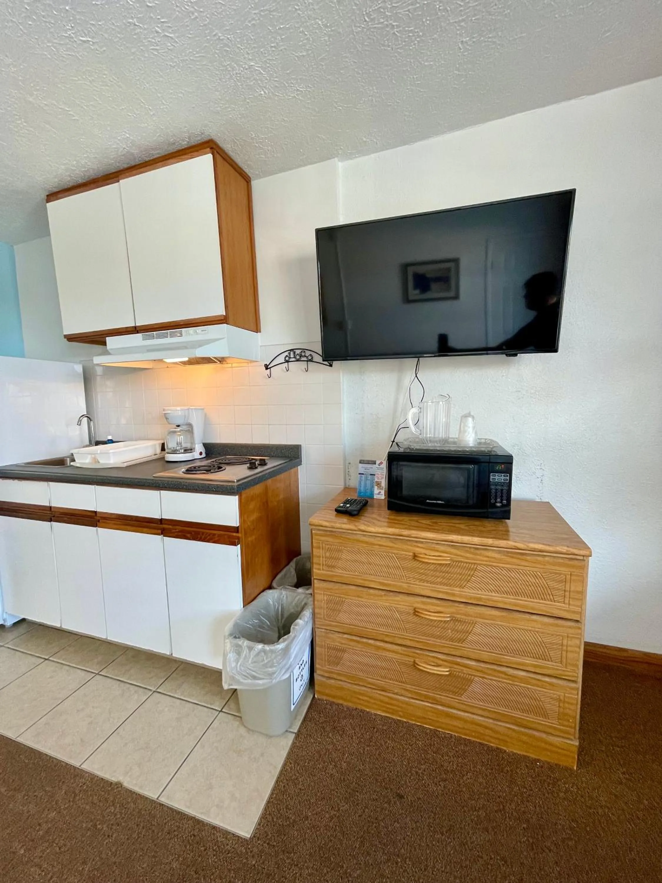 Pink Champagne Motel