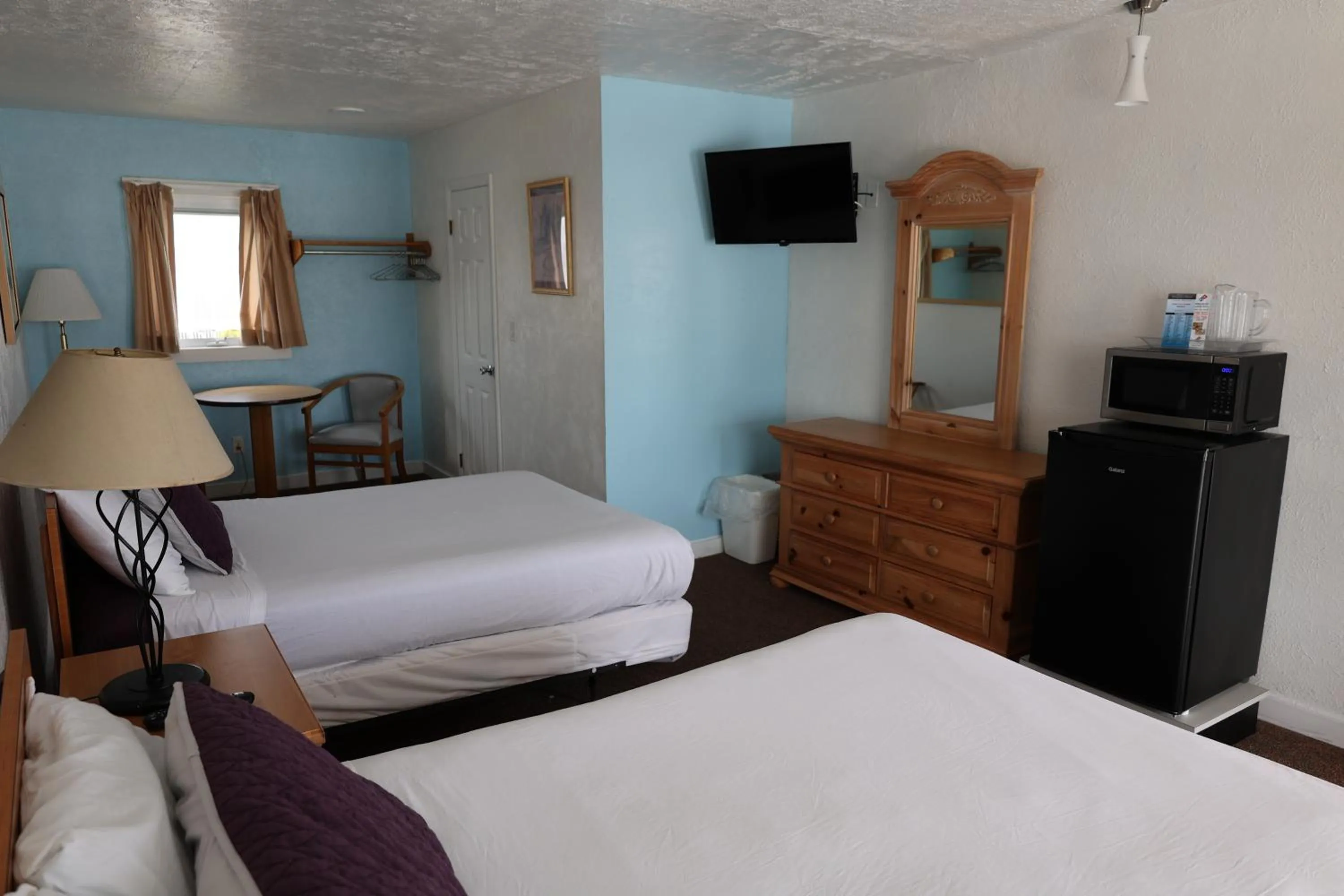 Pink Champagne Motel