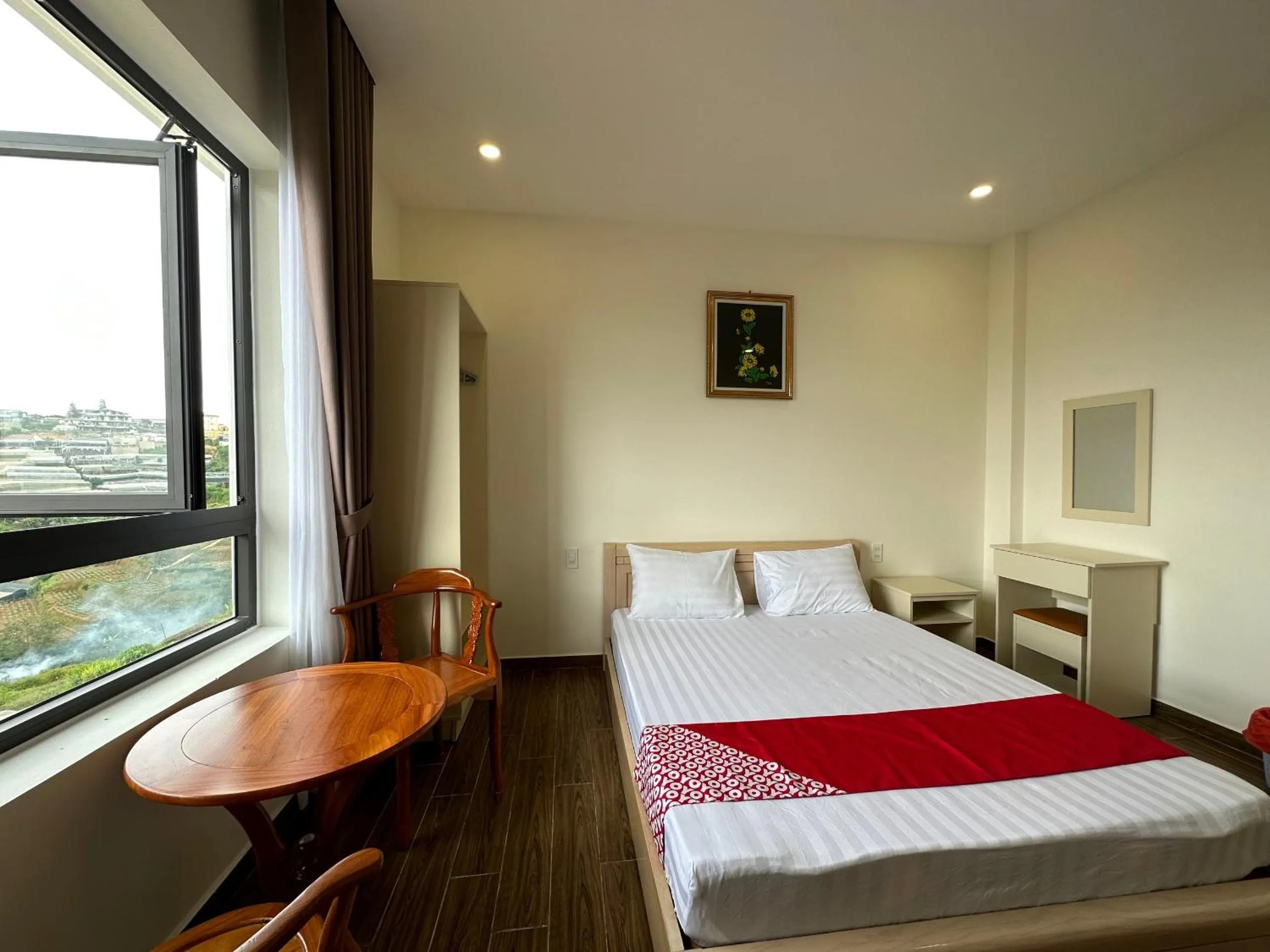 Bedroom, Bed in Capital O 1208 Phong Van Villa