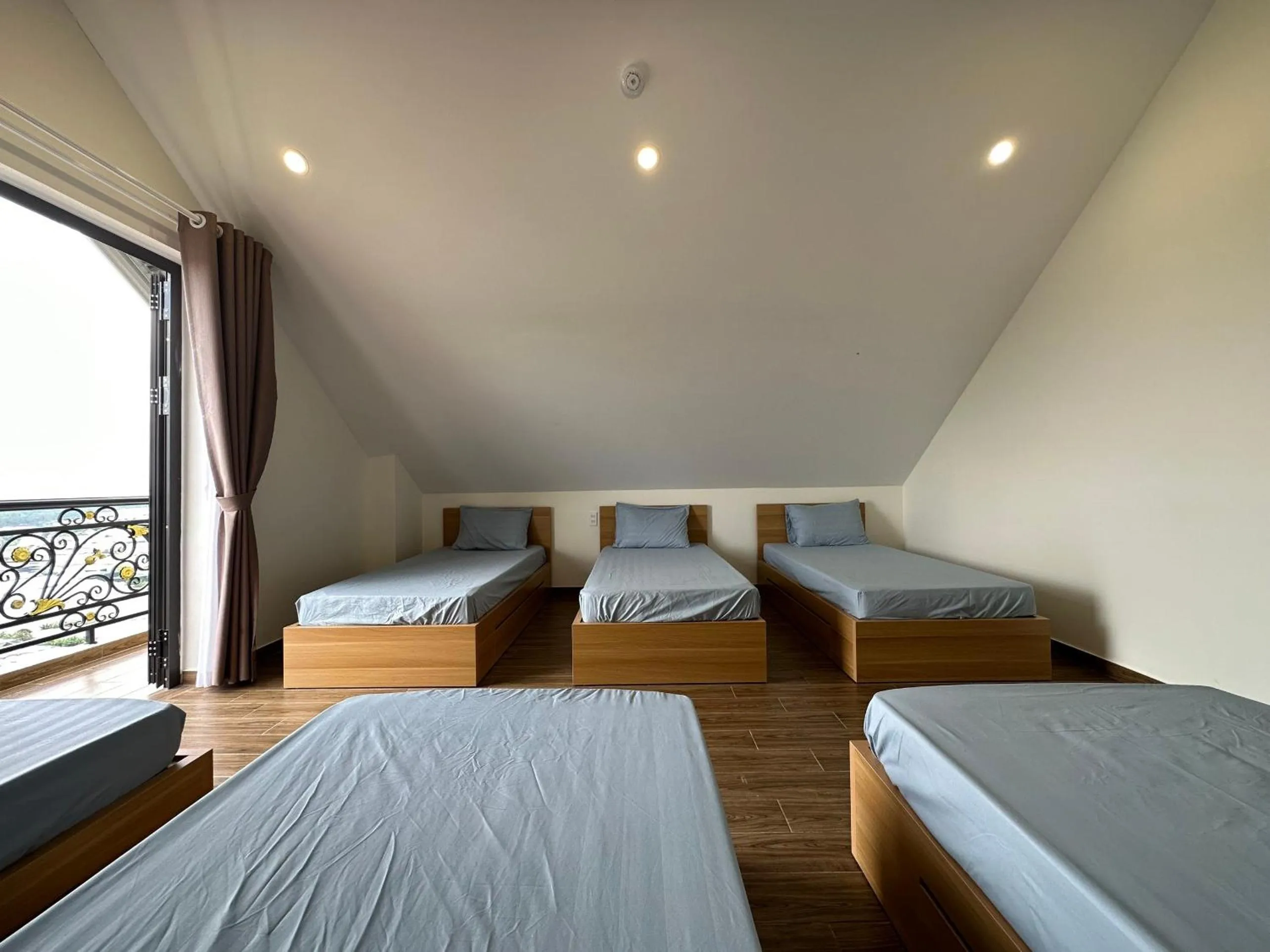 Bedroom, Bed in Capital O 1208 Phong Van Villa