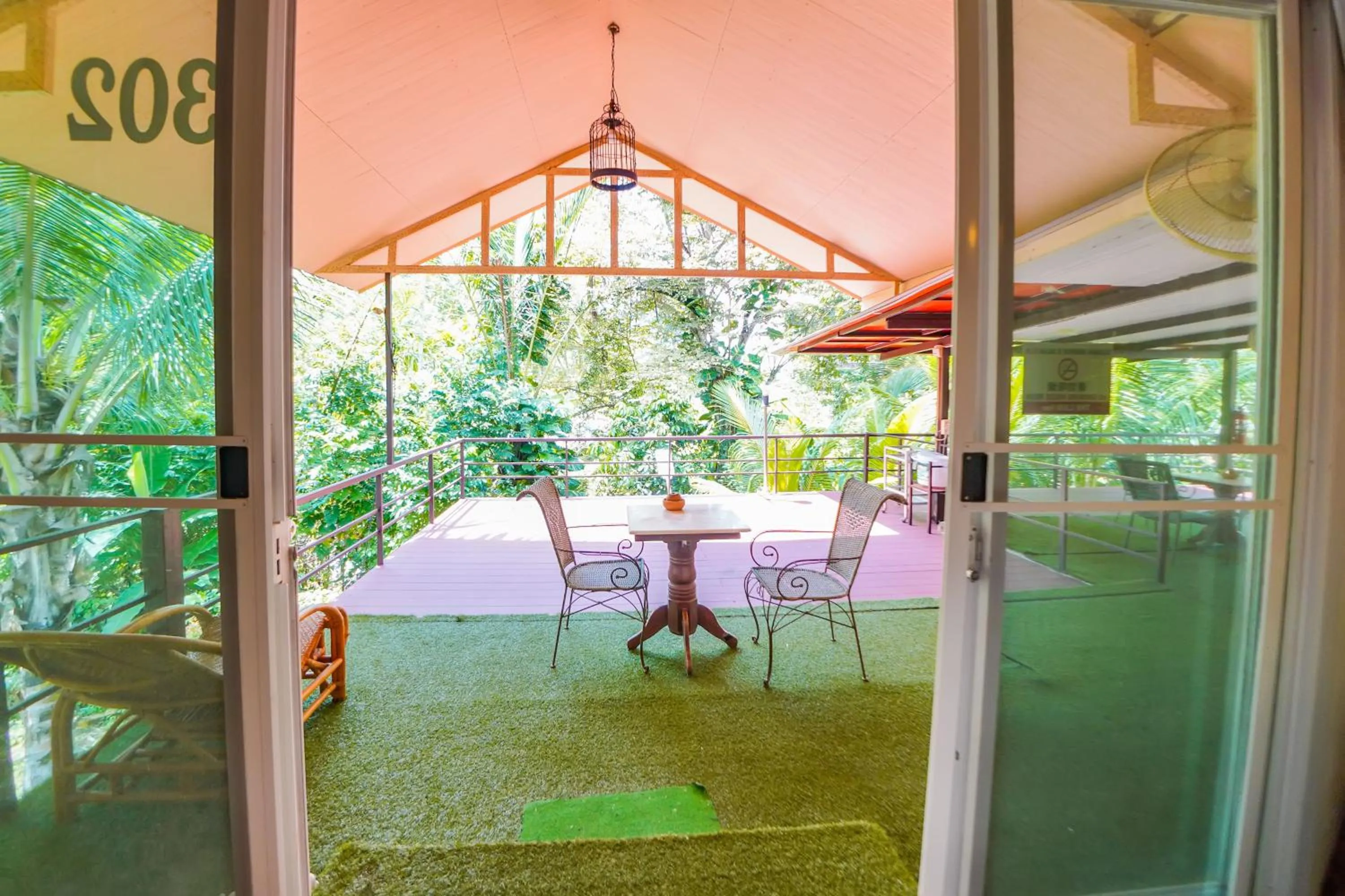 Spring in Happy Garden Resort Betong