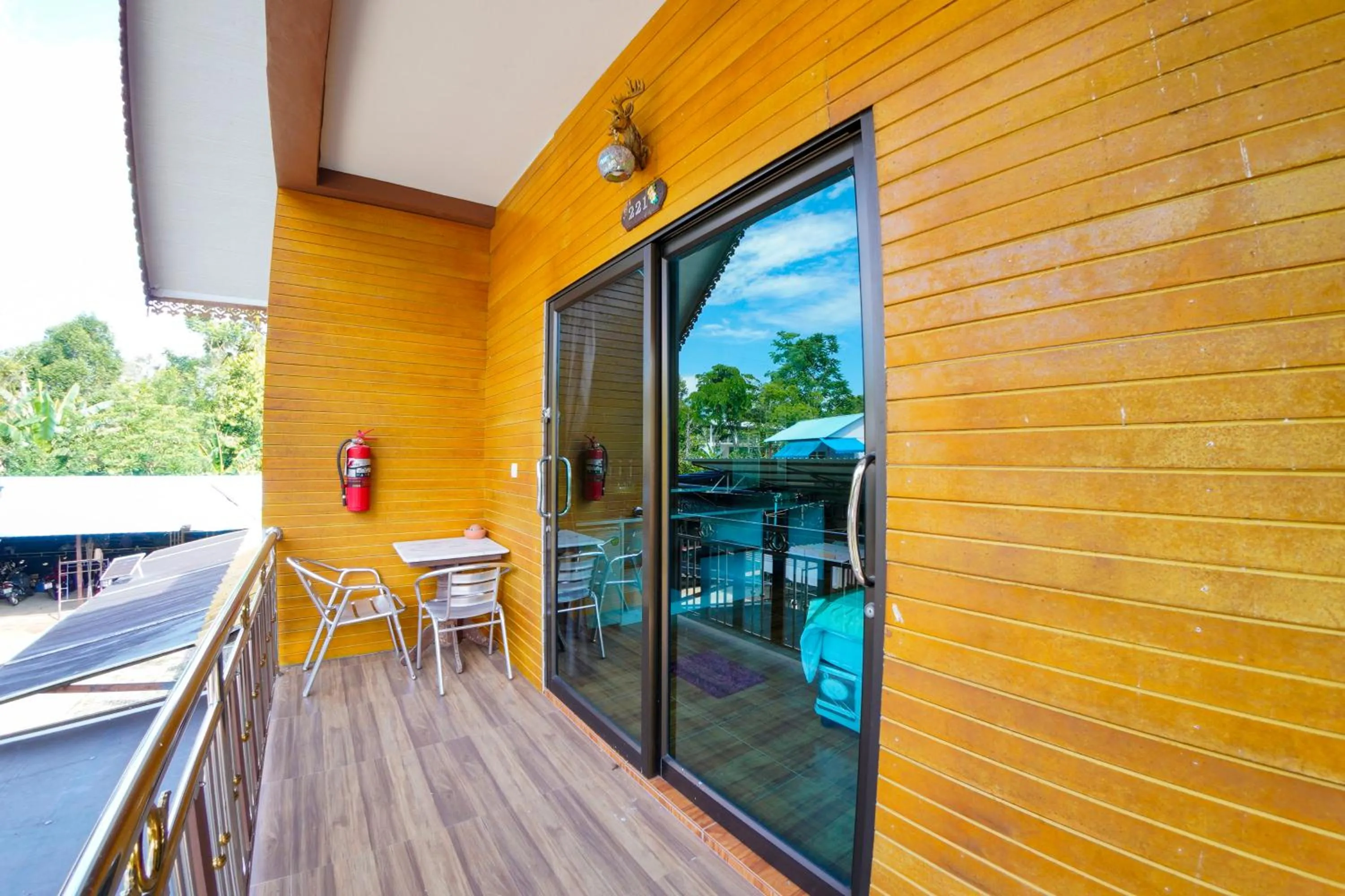 Day in Happy Garden Resort Betong