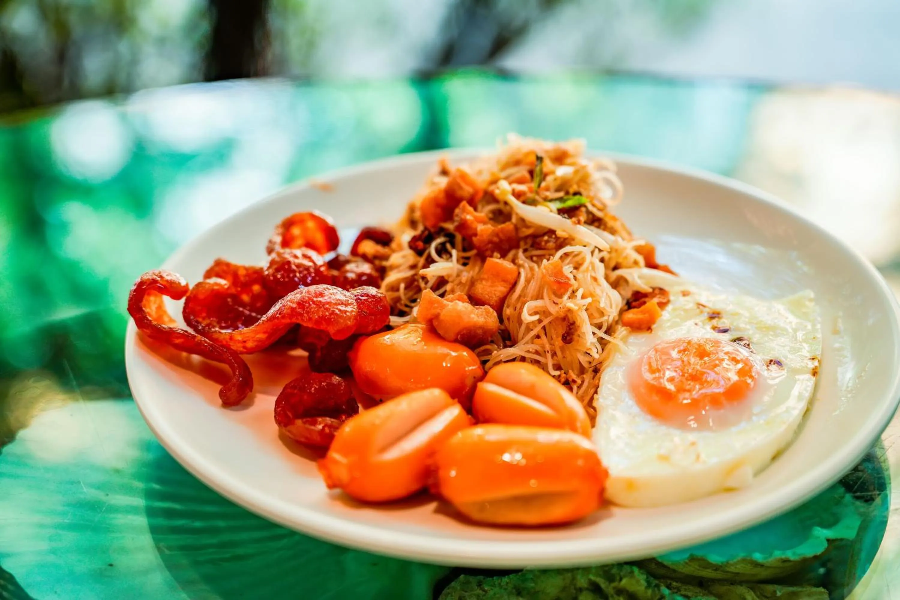 Food and drinks in Happy Garden Resort Betong