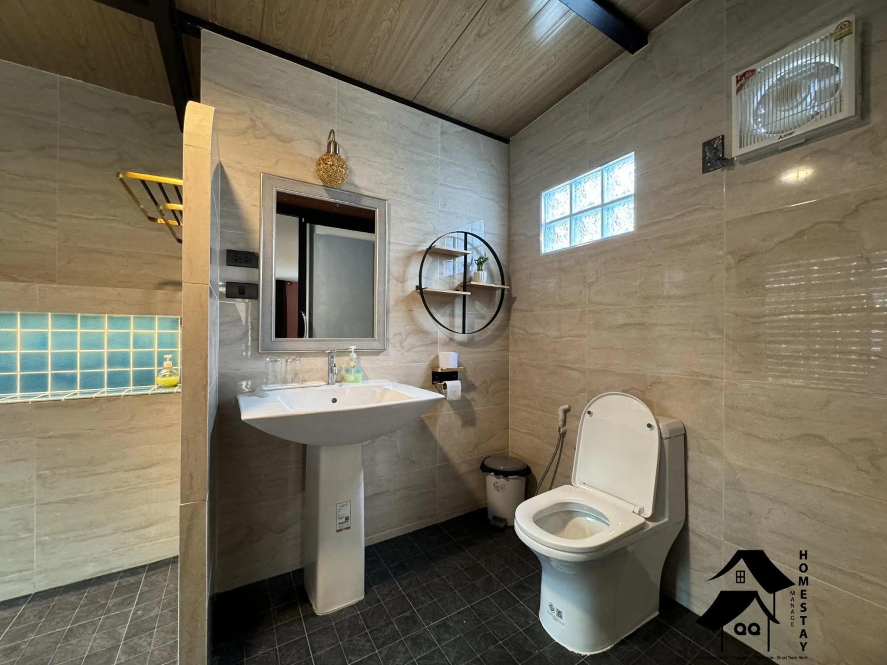 Toilet in Happy Garden Resort Betong