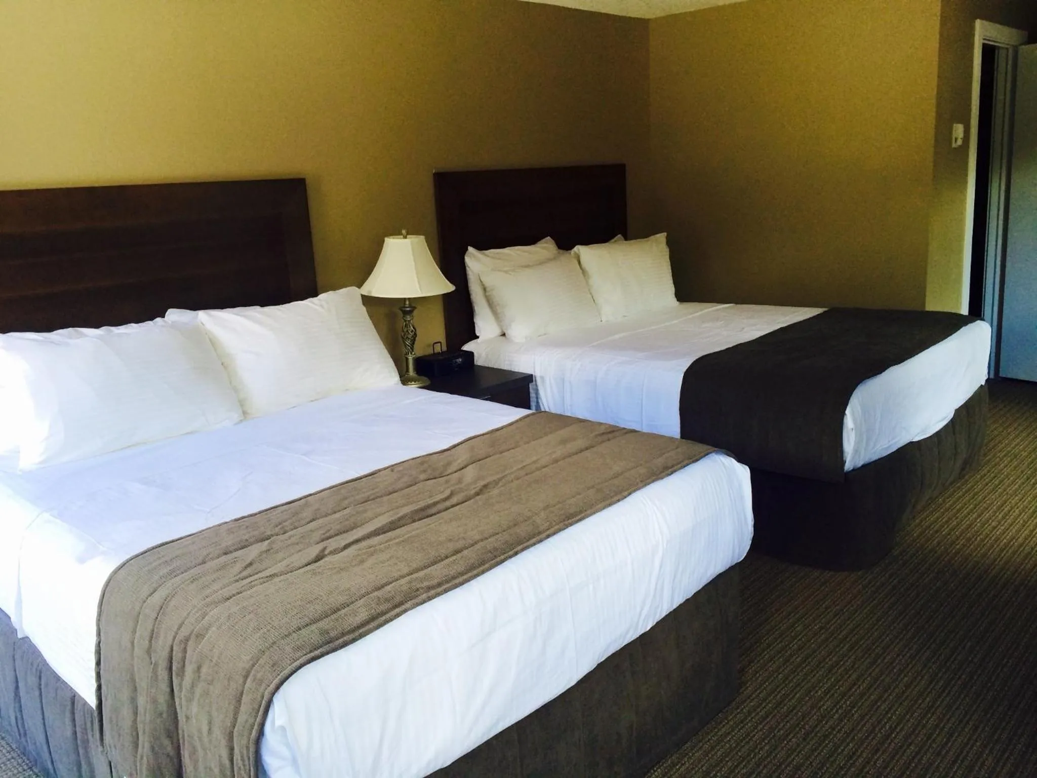 Bedroom, Bed in A Good Nite's Rest Bed and Breakfast