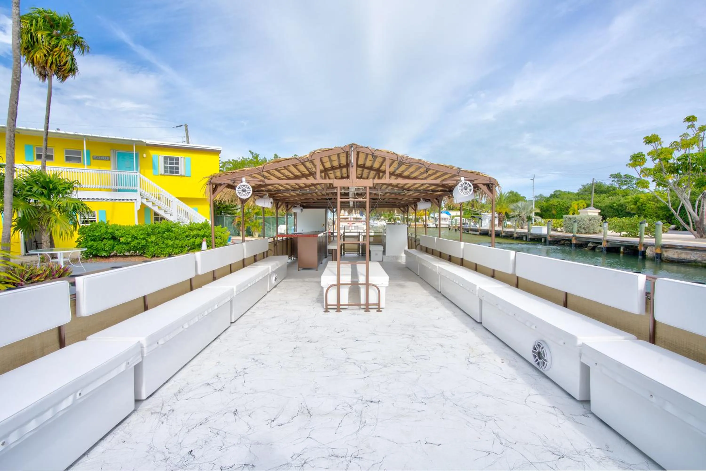 Captain Pip's Marina & Hideaway