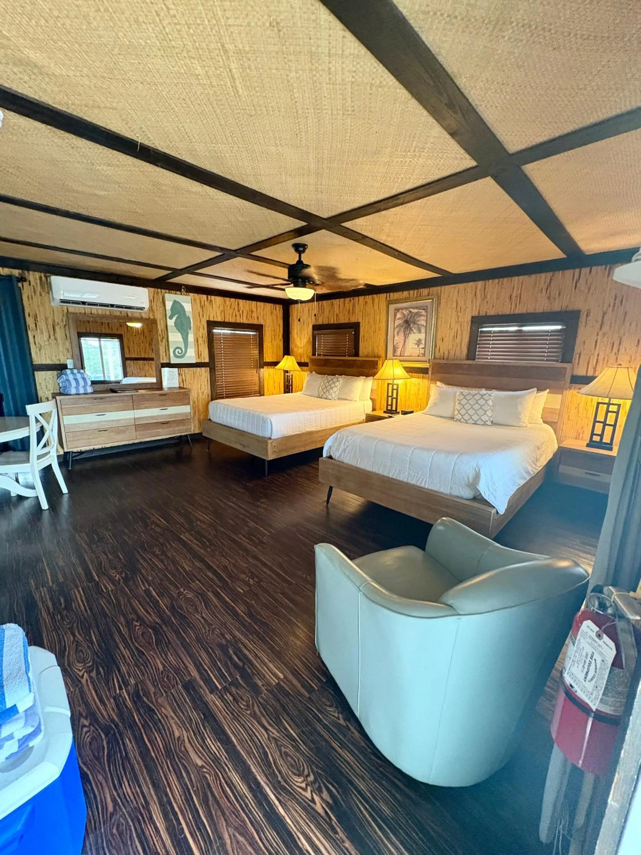 Bed in Captain Pip's Marina & Hideaway