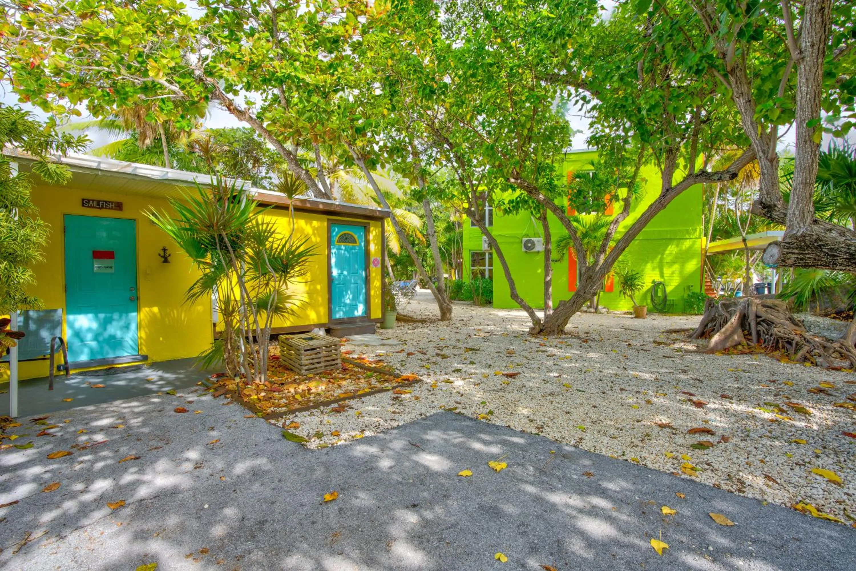 Captain Pip's Marina & Hideaway