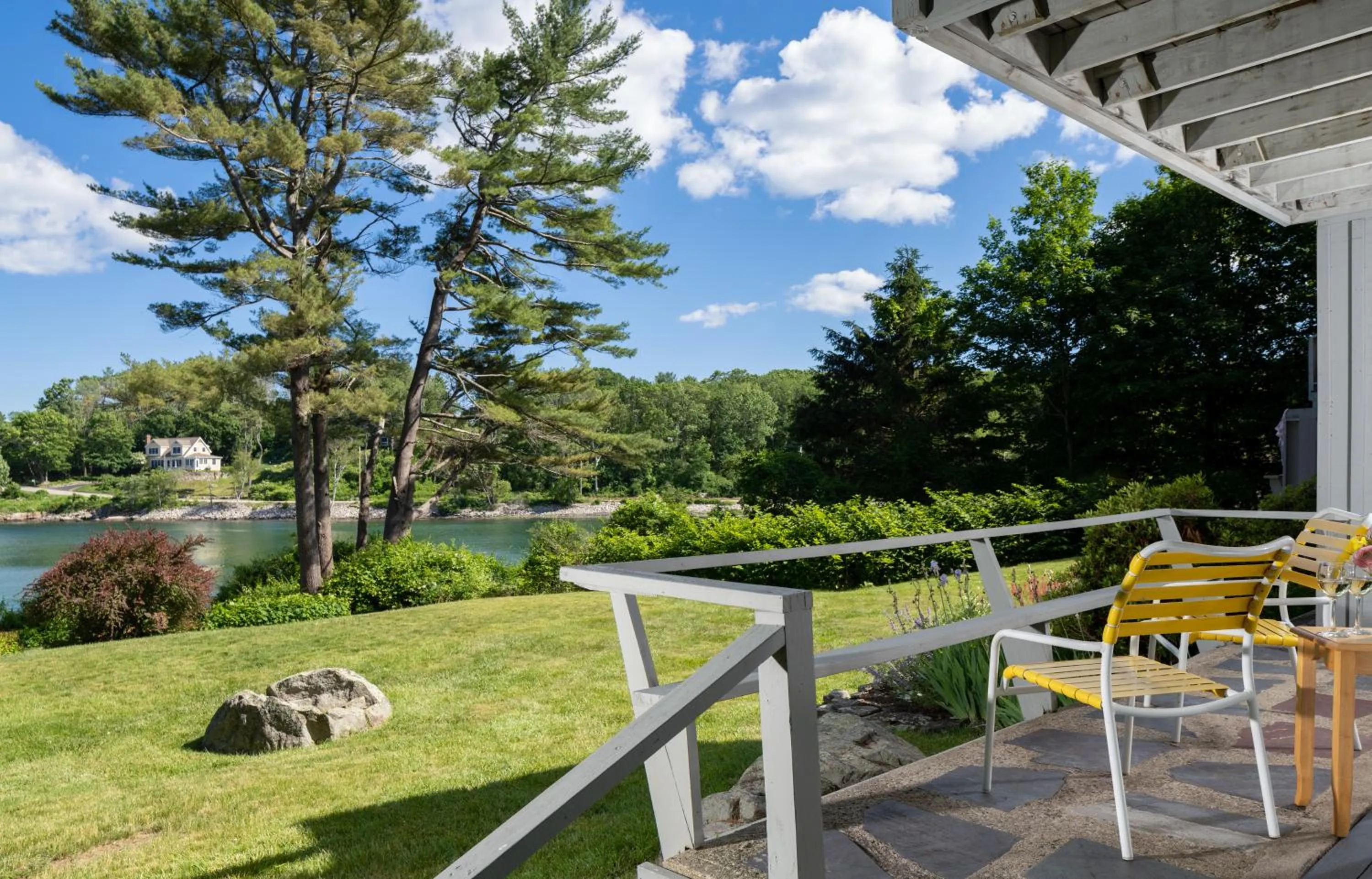 Patio in Dockside Guest Quarters