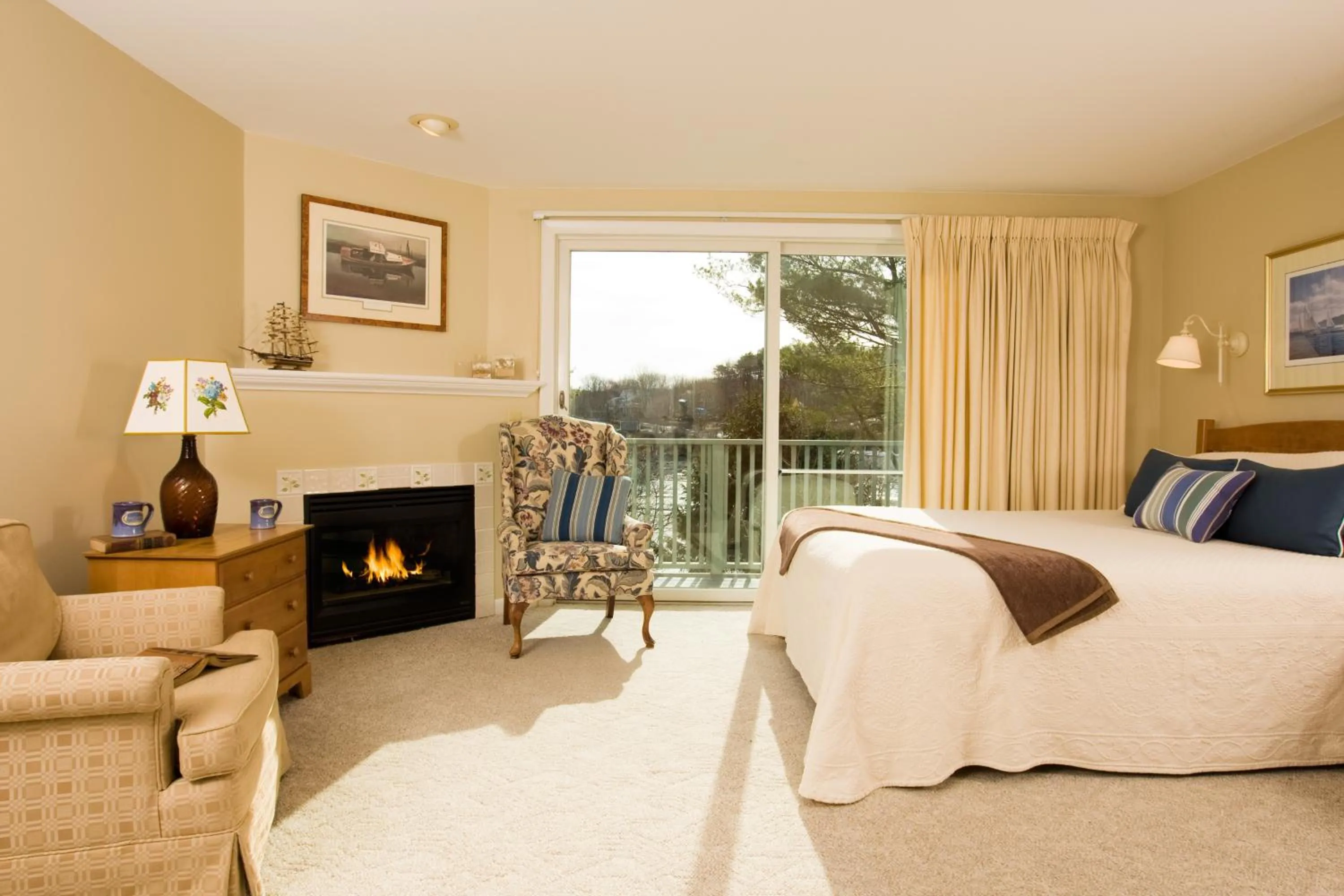 Bedroom in Dockside Guest Quarters