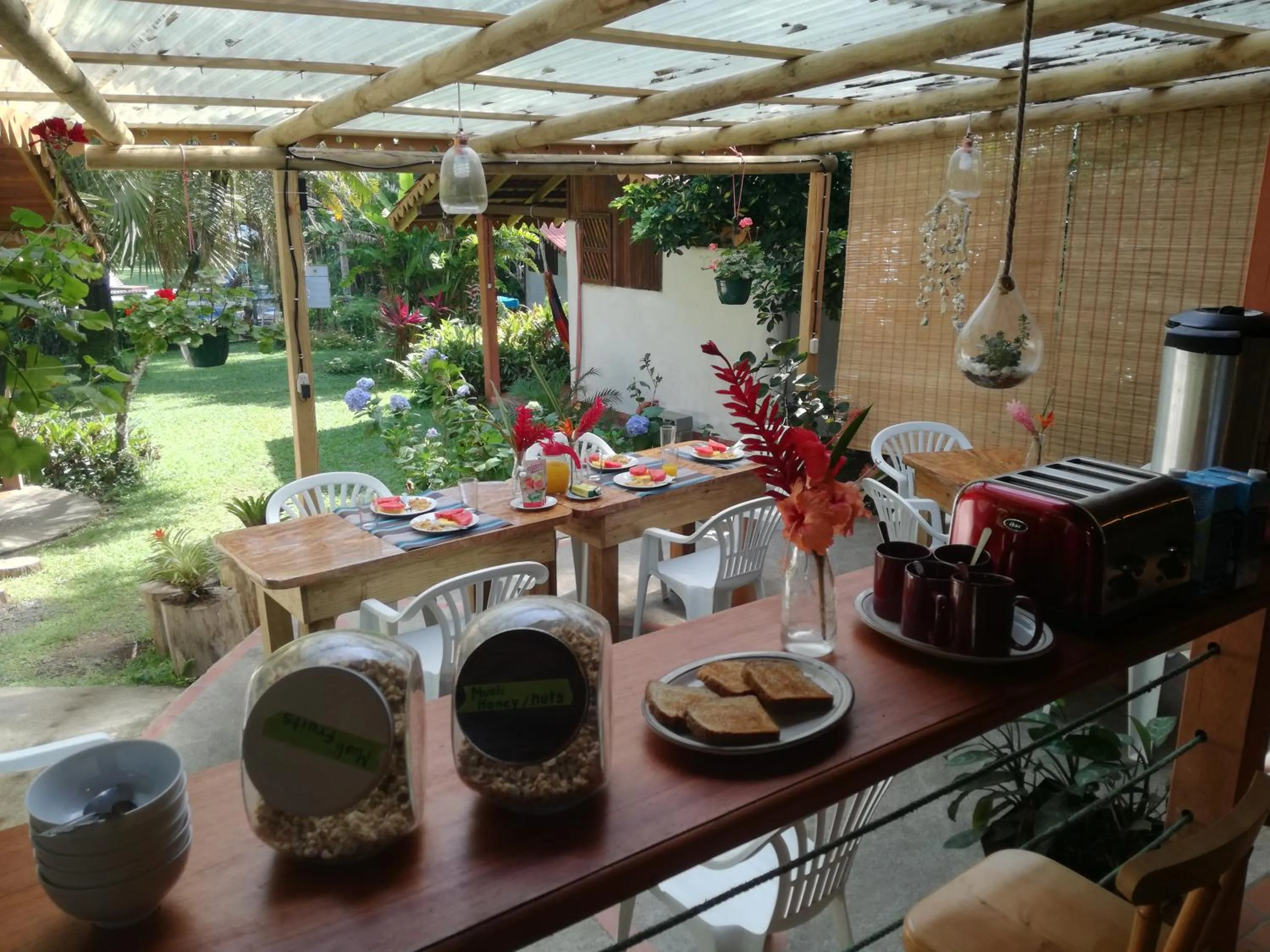 Breakfast in Chalet Y Cabinas Hibiscus