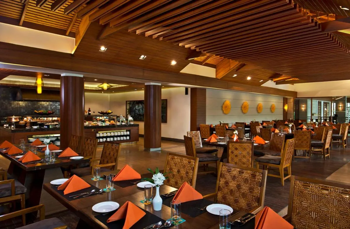 Restaurant/places to eat in The Golkonda Resort and Spa
