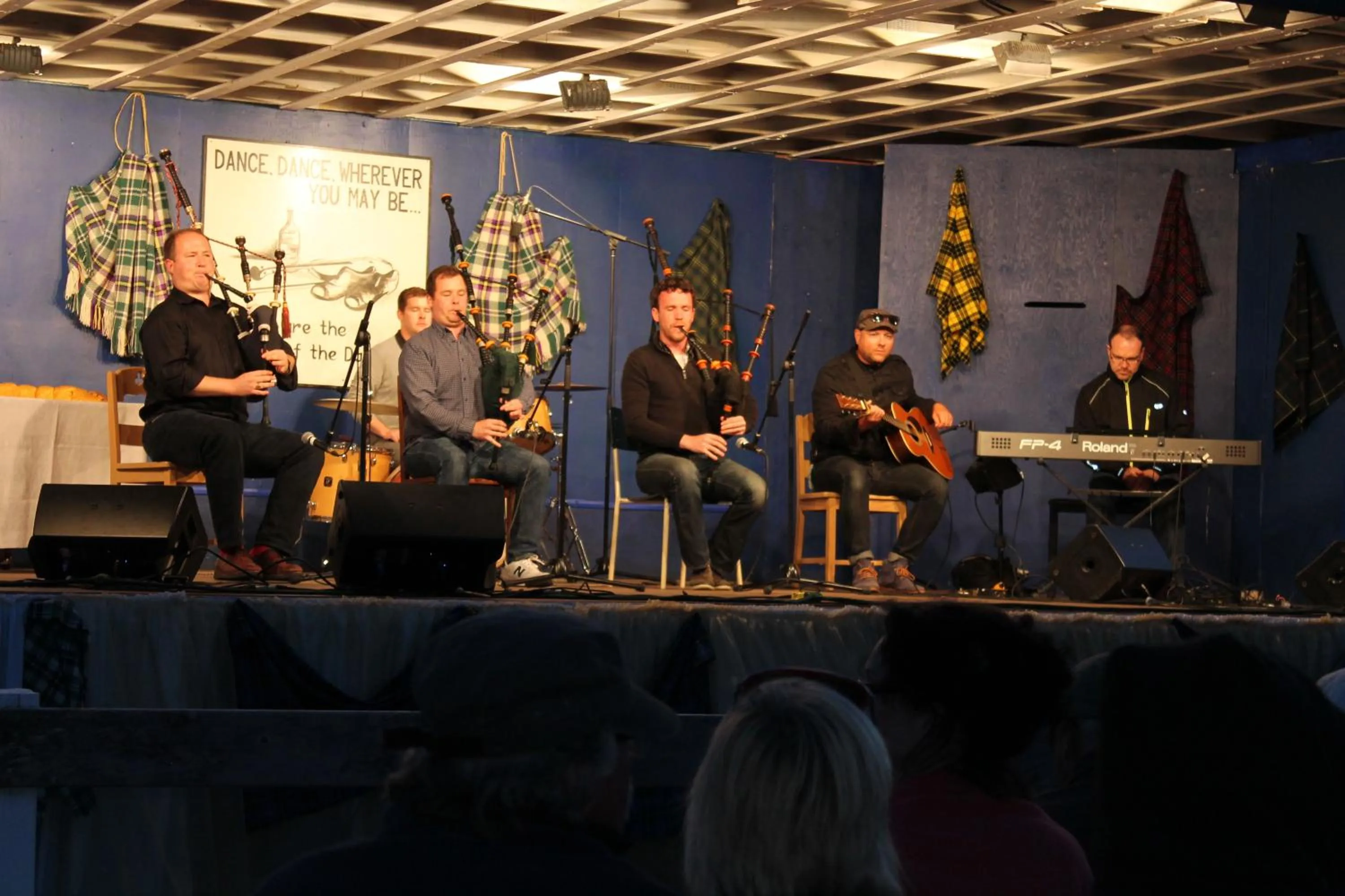 Entertainment in The Fiddle and the Sea Bed and Breakfast