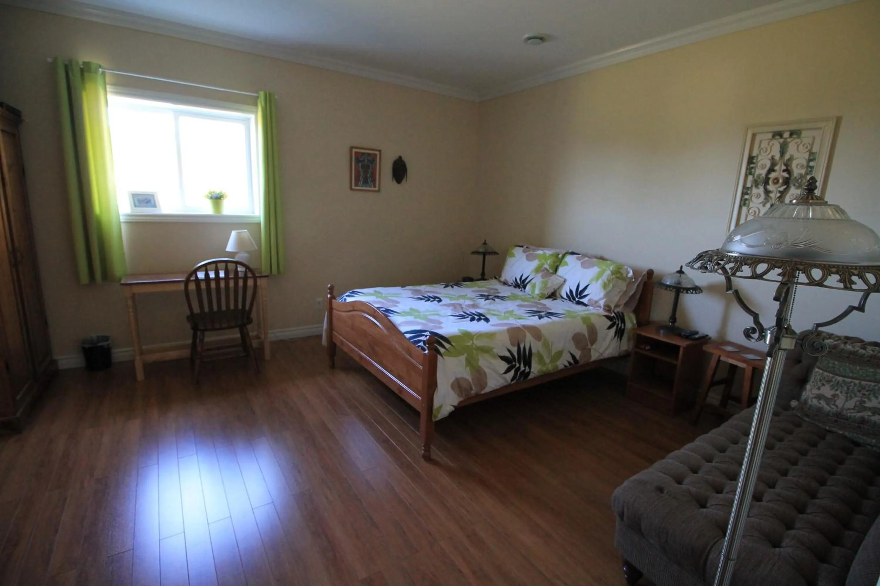 Bed in The Fiddle and the Sea Bed and Breakfast