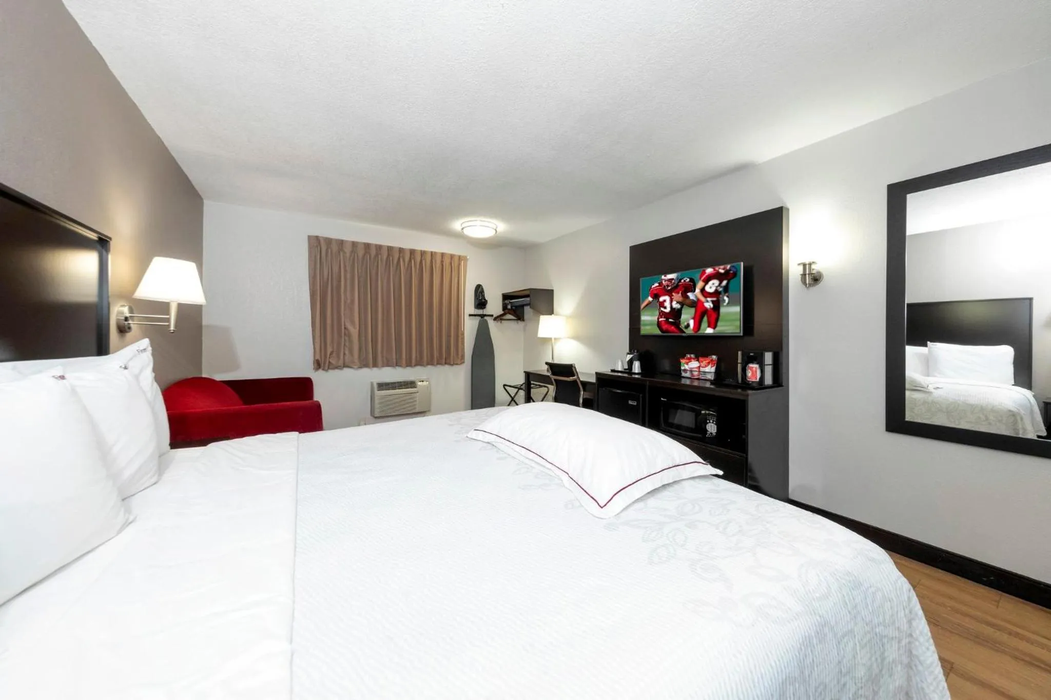 Photo of the whole room in Red Roof Inn PLUS+ Huntsville