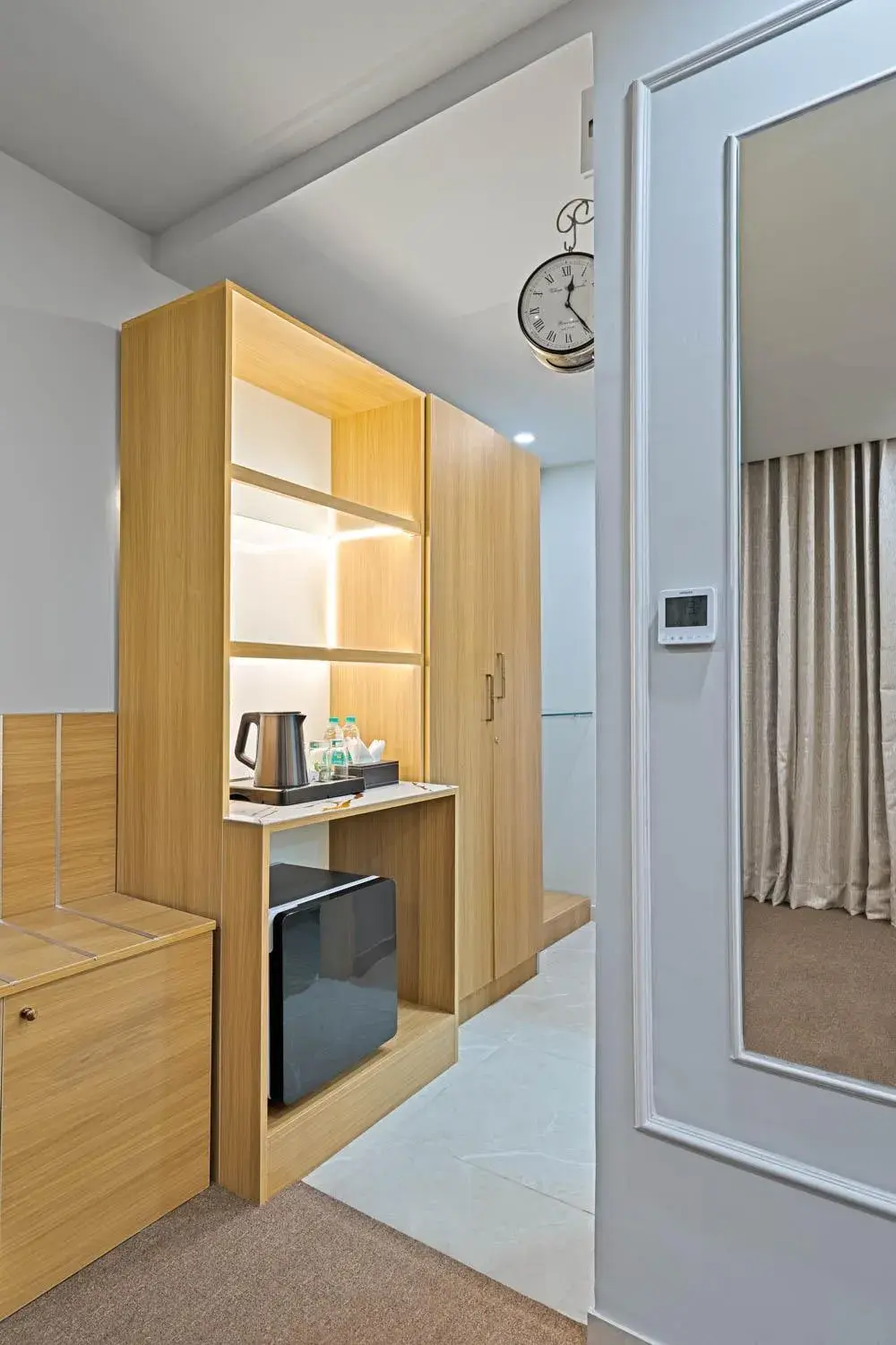 King Room in Yello! Stays ITP King Room in Yello! Stays ITP