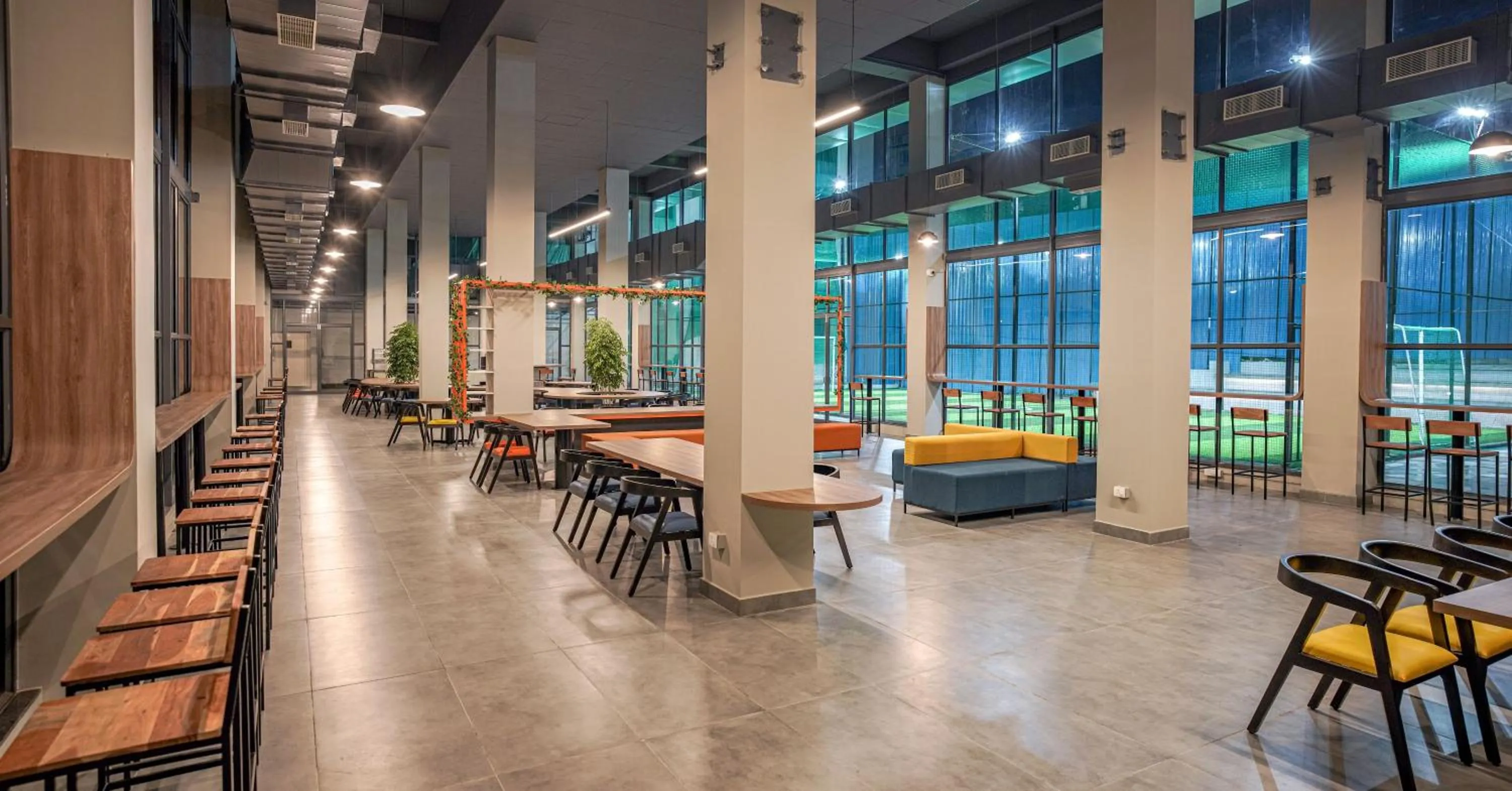 Restaurant/places to eat in Yello! Stays ITP