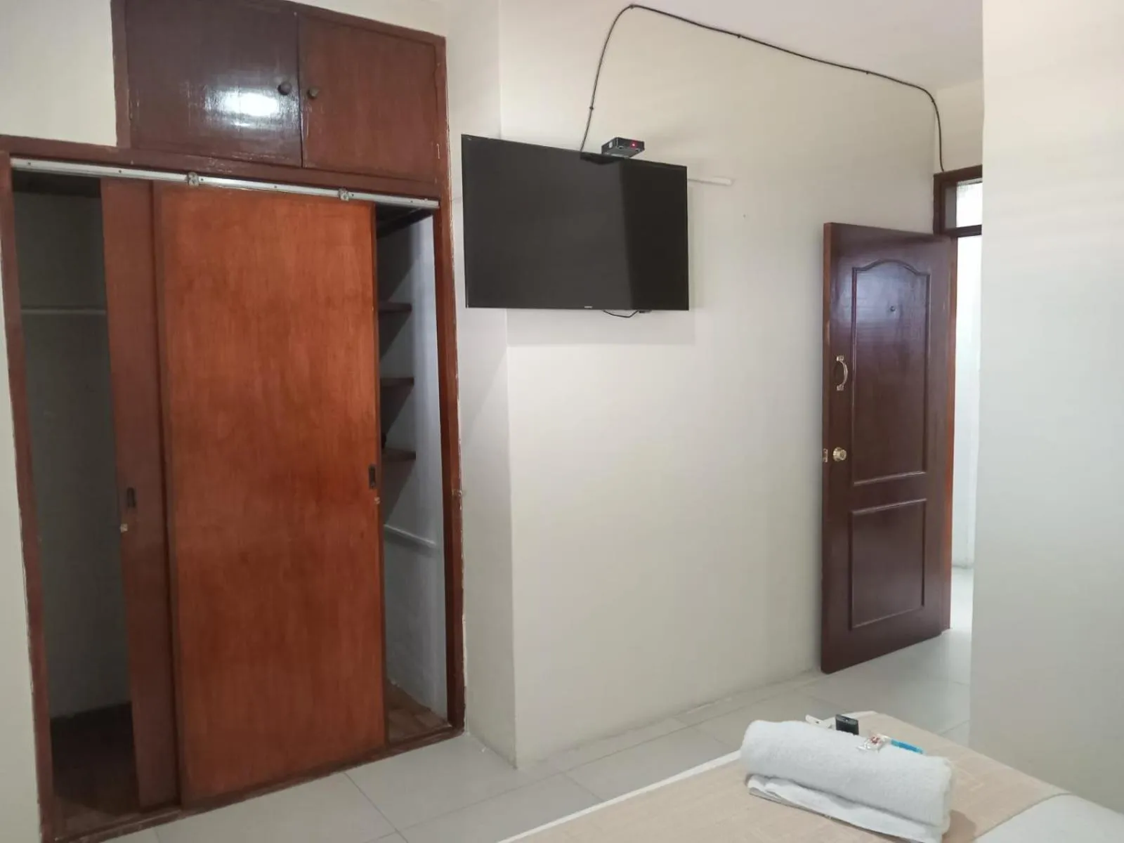 TV and multimedia in La Siesta Hotel