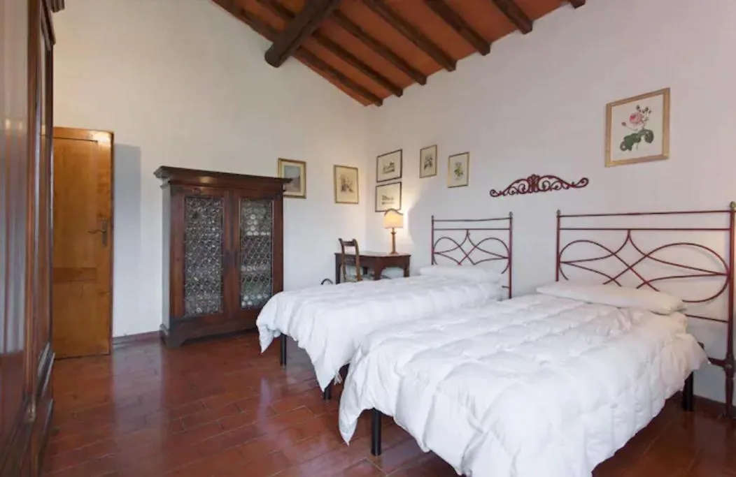 Bedroom, Bed in La Favilletta Casa Vacanze