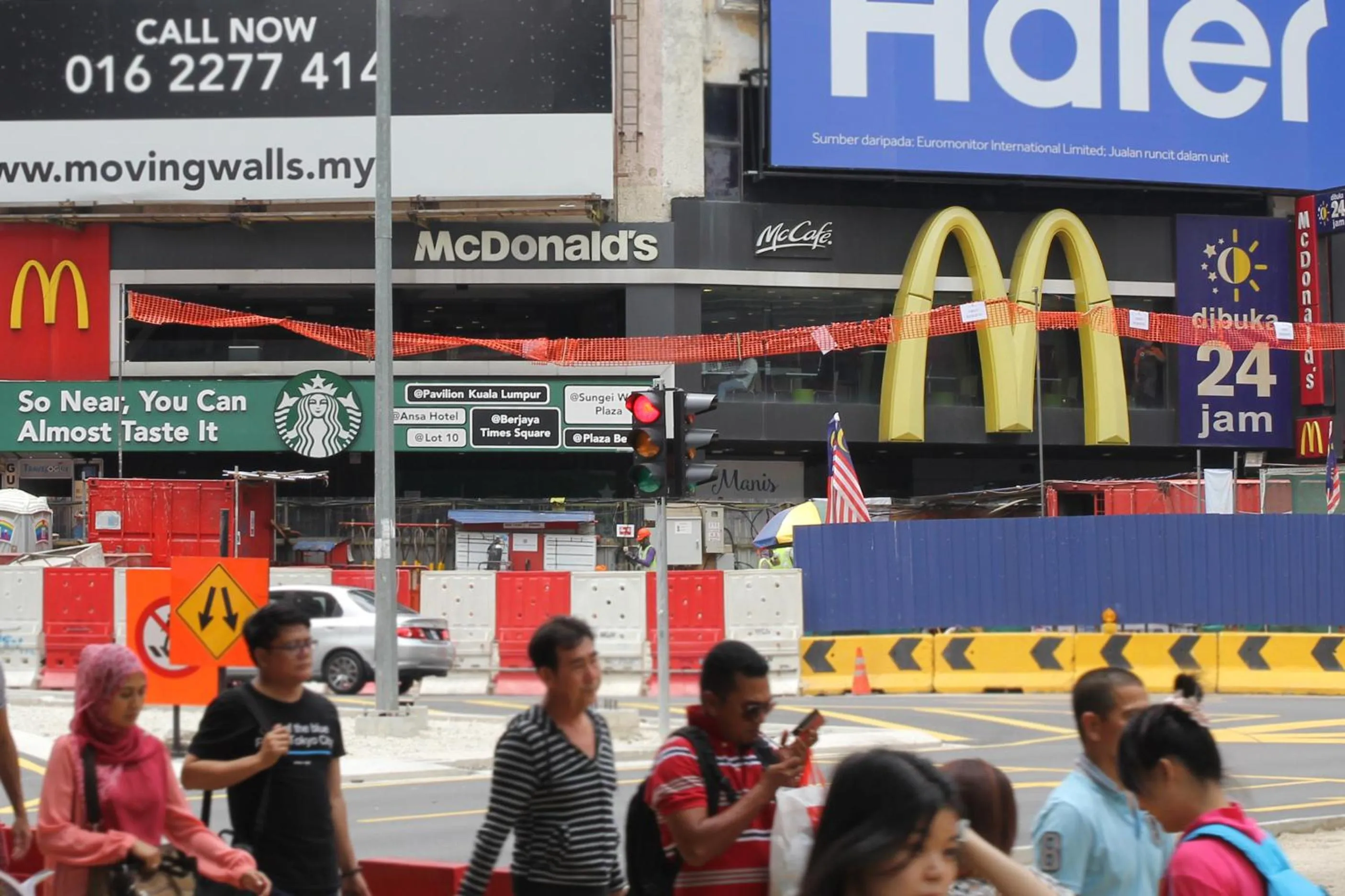 People in Gold3 Boutique Hotel