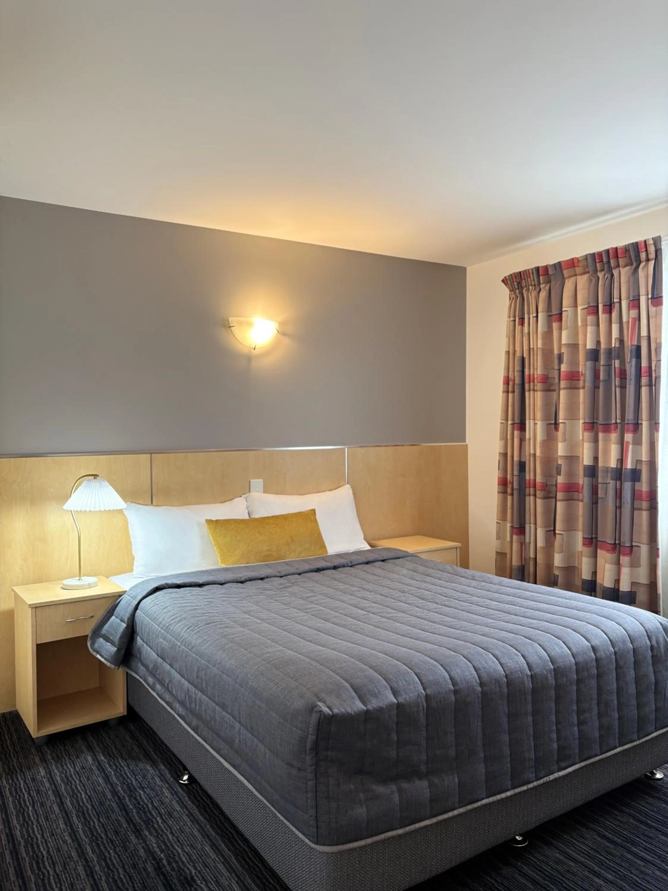 Bed in The Mayfair Emerald